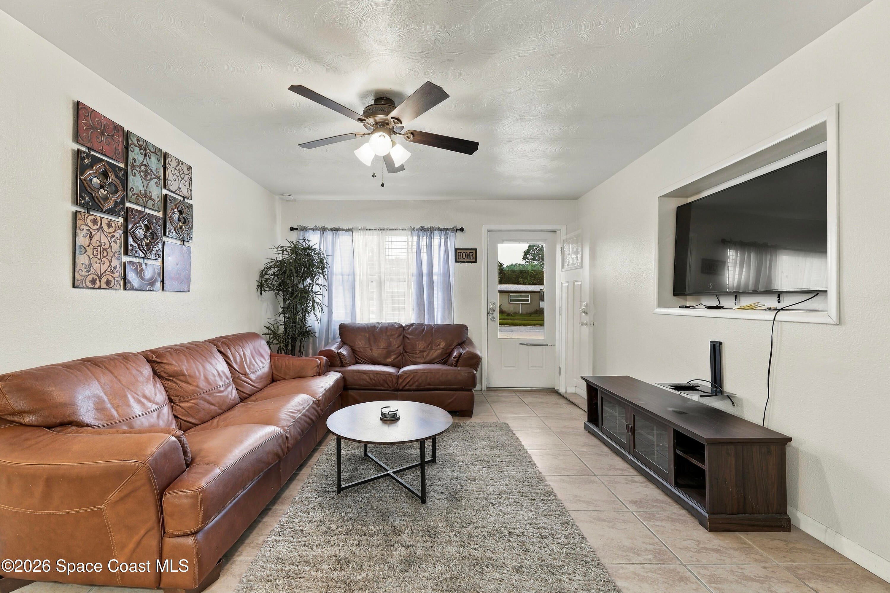 2522 Stratford Drive