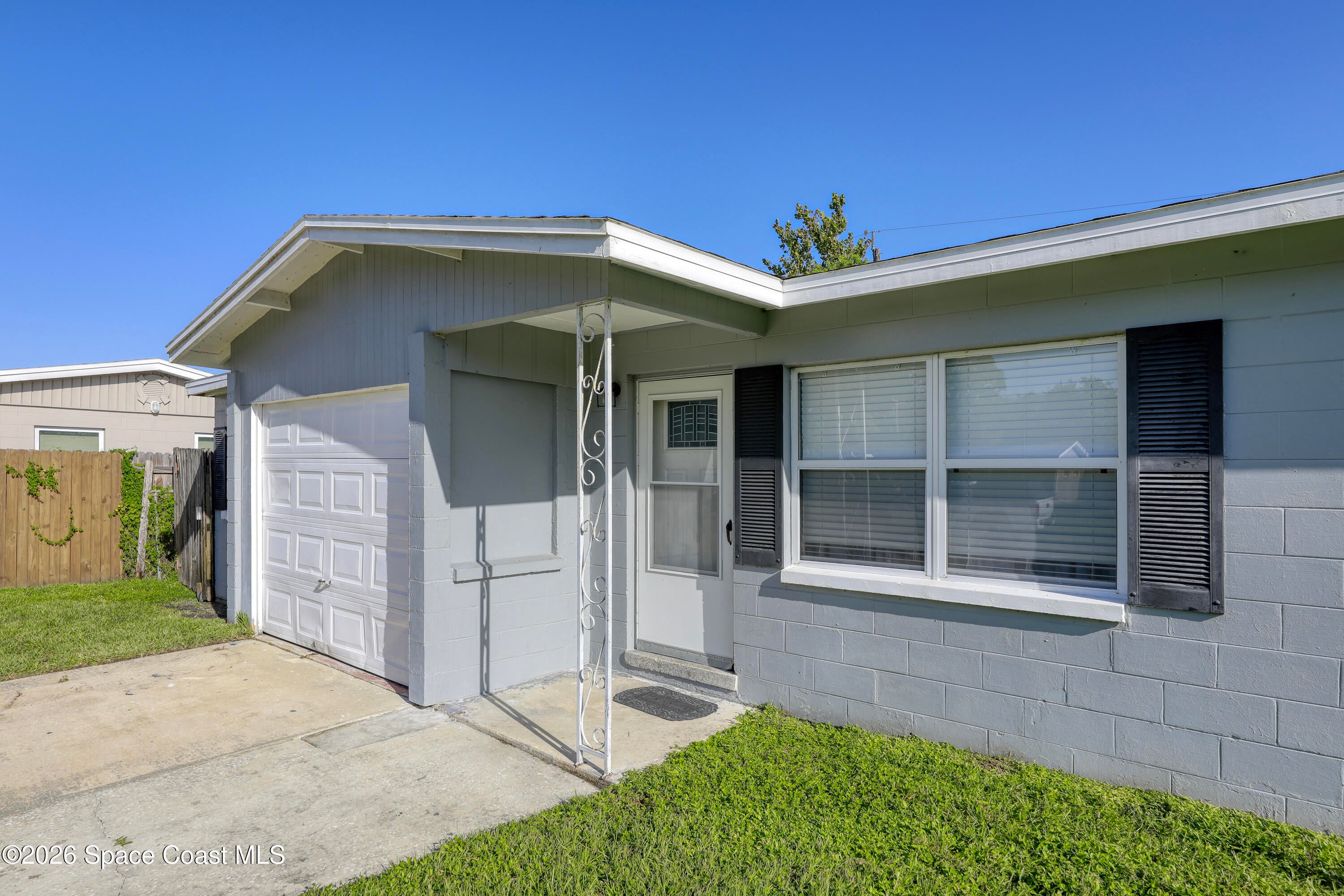 2522 Stratford Drive