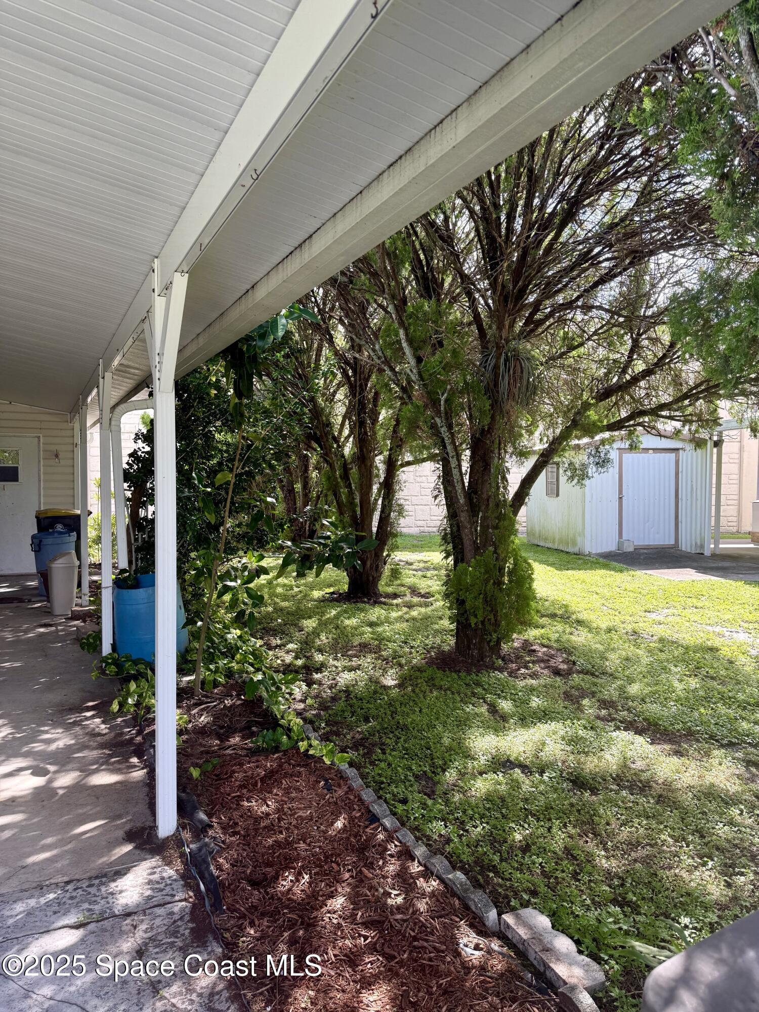 236 Holiday Park Boulevard NE
