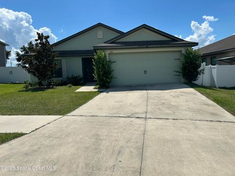 Photo of 645 Chicago Way, Dundee, FL 33838 (MLS # 1064454)