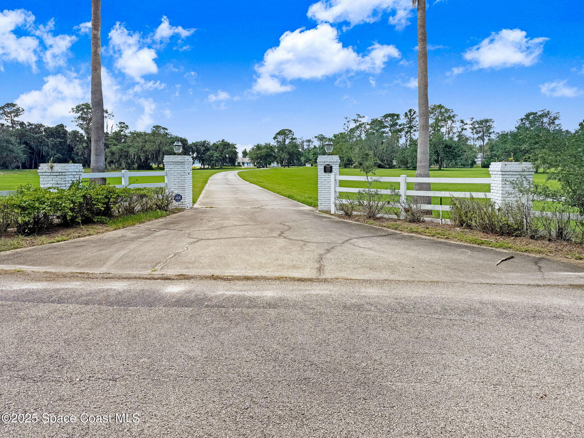 5150 Gentry Oaks Place