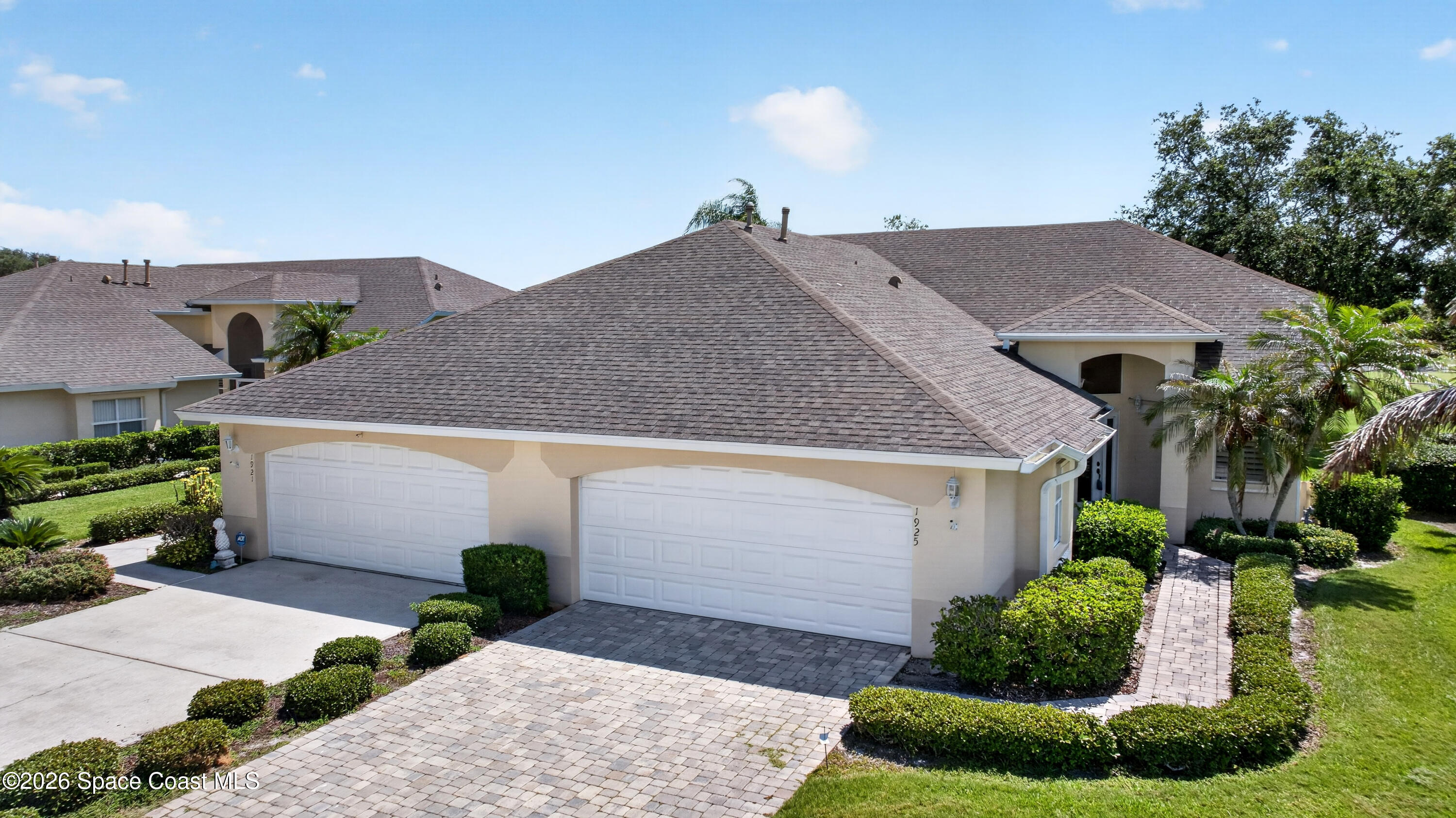 1925 Golf Vista Boulevard
