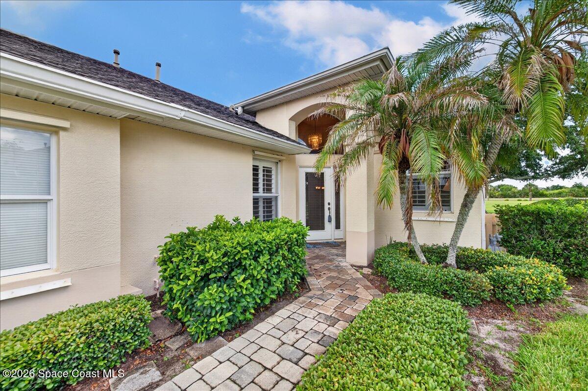 1925 Golf Vista Boulevard