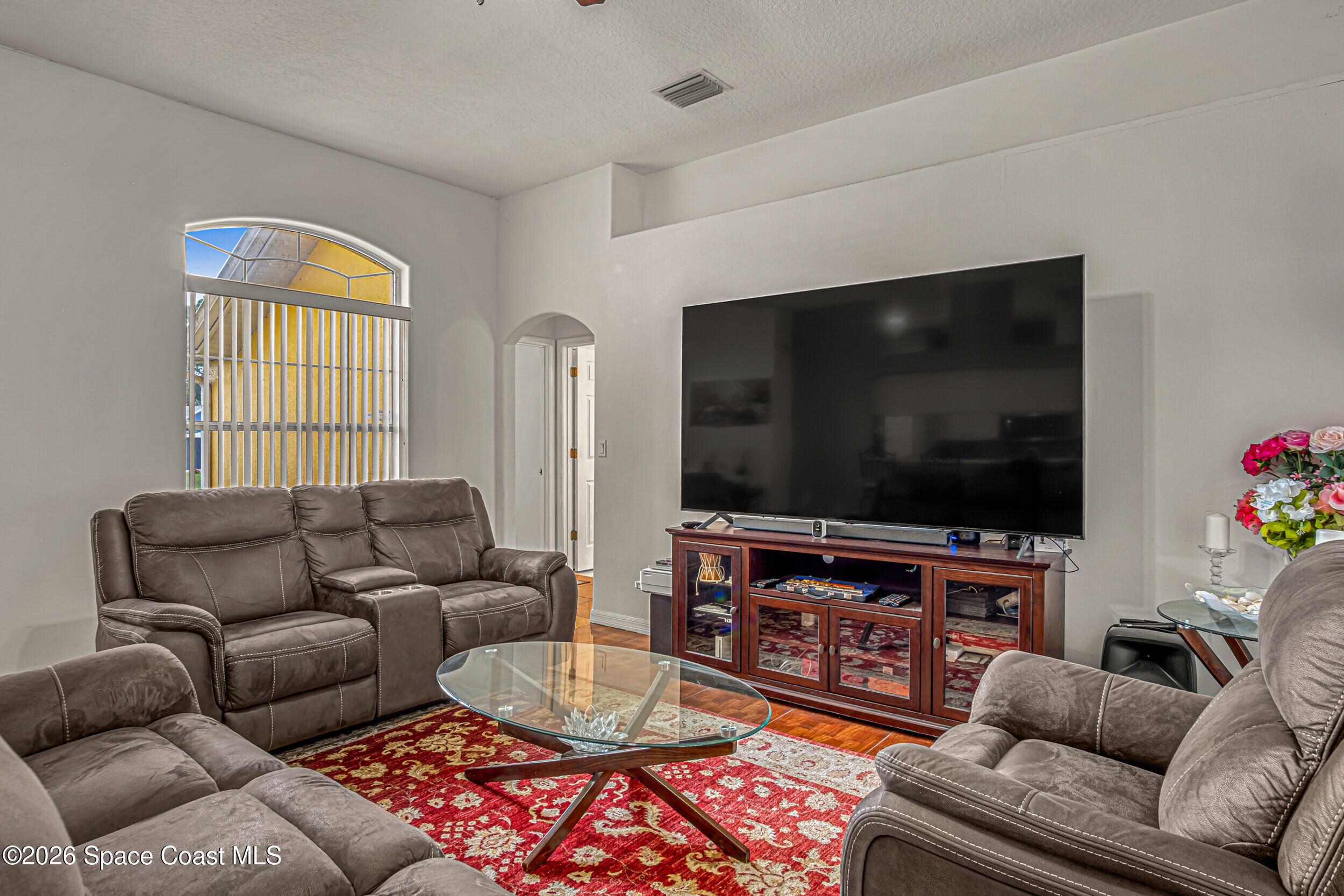 525 Justine Avenue NW