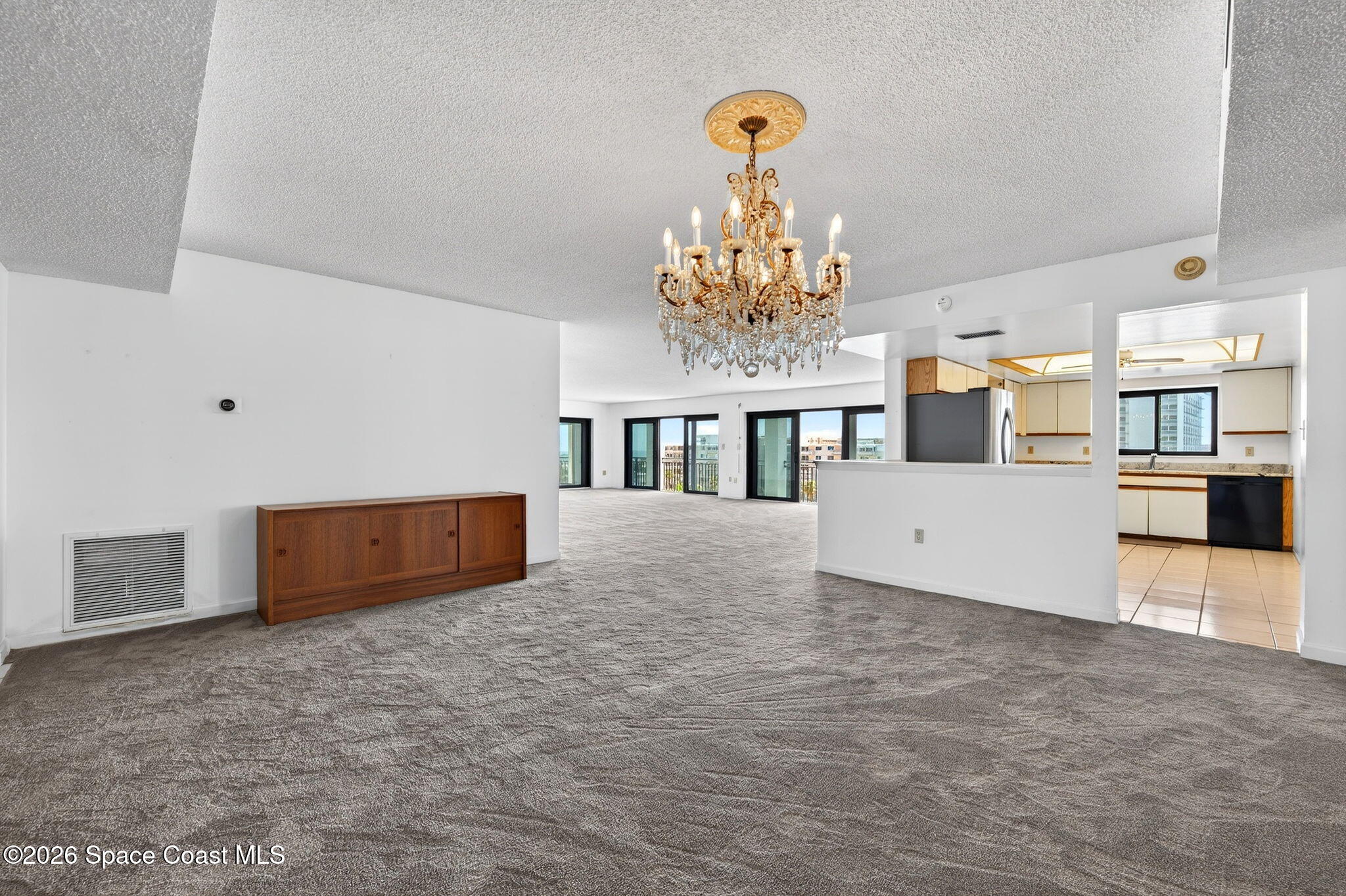 2090 N Atlantic Avenue Ph 1