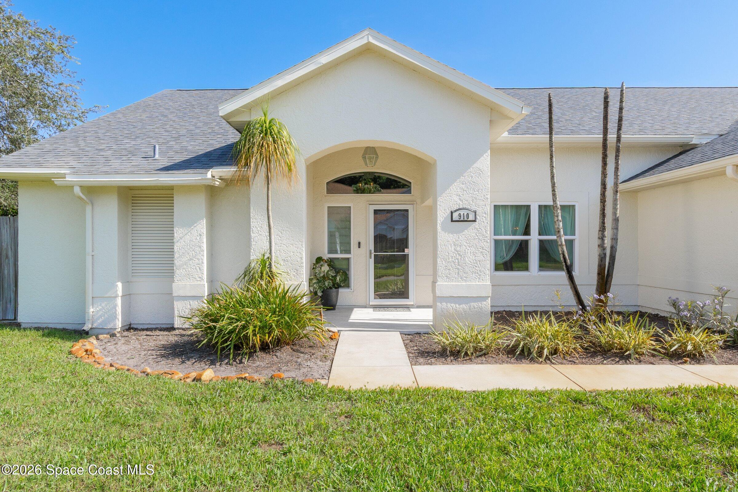 910 Brookshire Circle