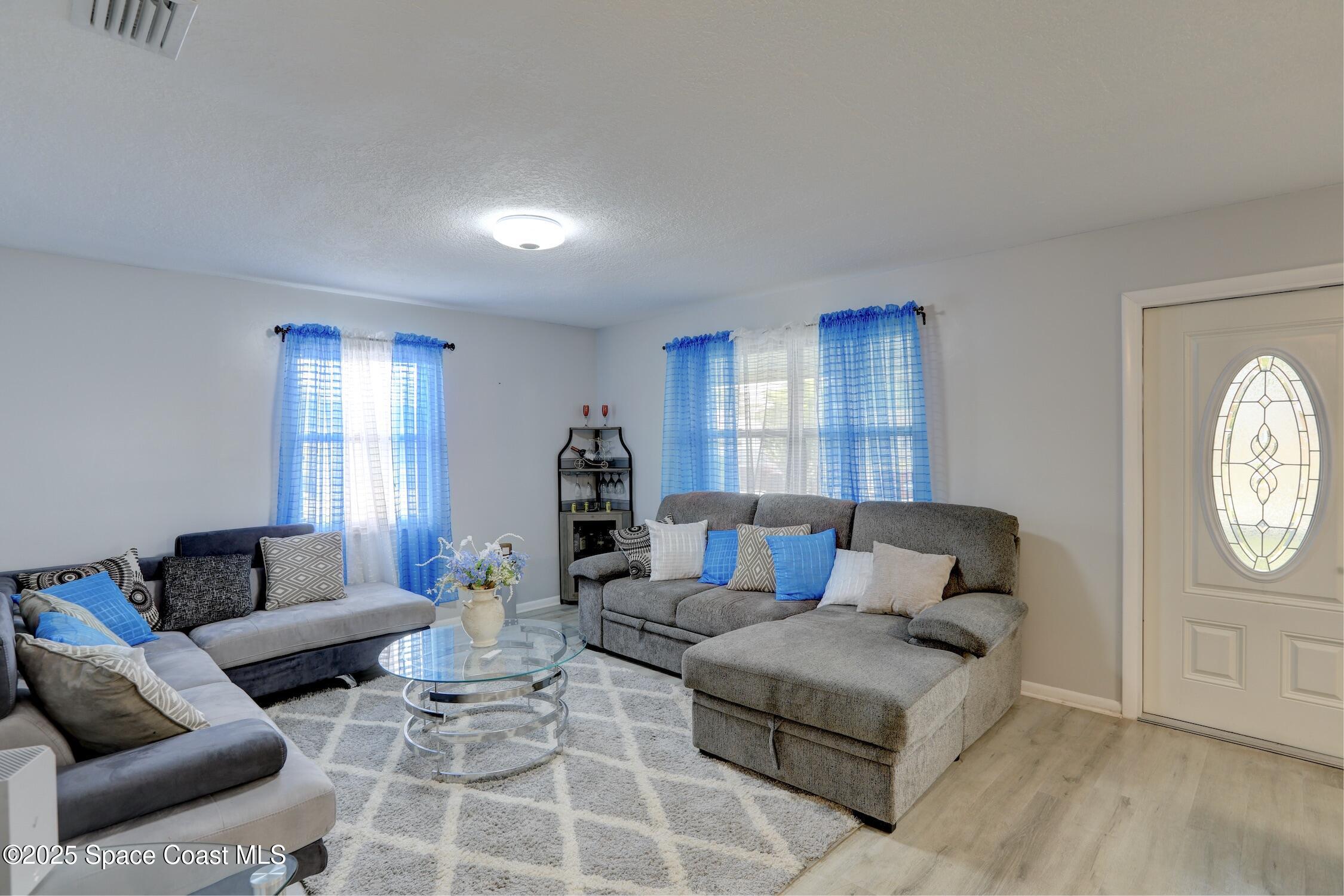 1594 Esterbrook Lane