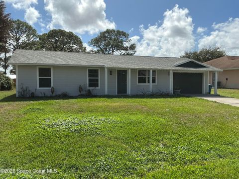 872 Autumn Street SE Palm Bay FL 32909