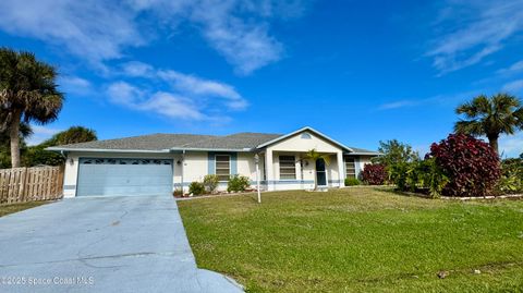 Photo of 175 Chaloupe Terrace, Sebastian, FL 32958 (MLS # 1064356)