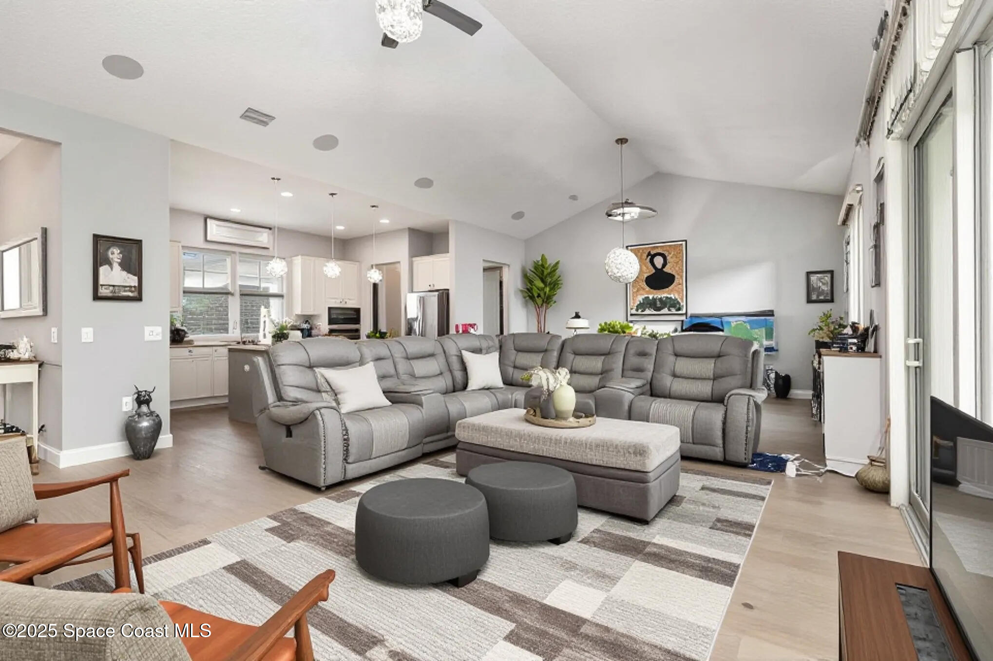 1923 Crossbill Drive