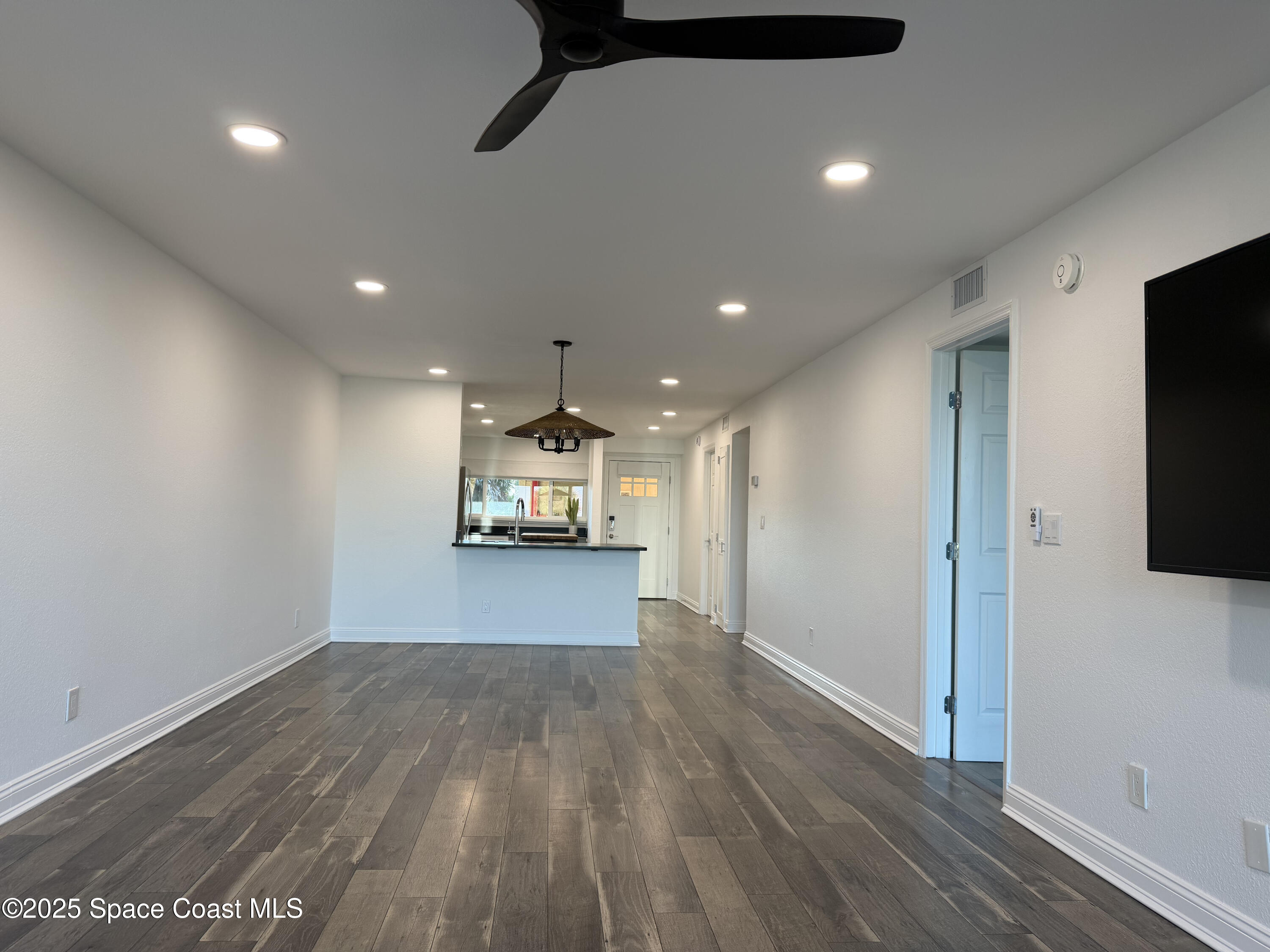 1101 S Miramar Avenue S 209