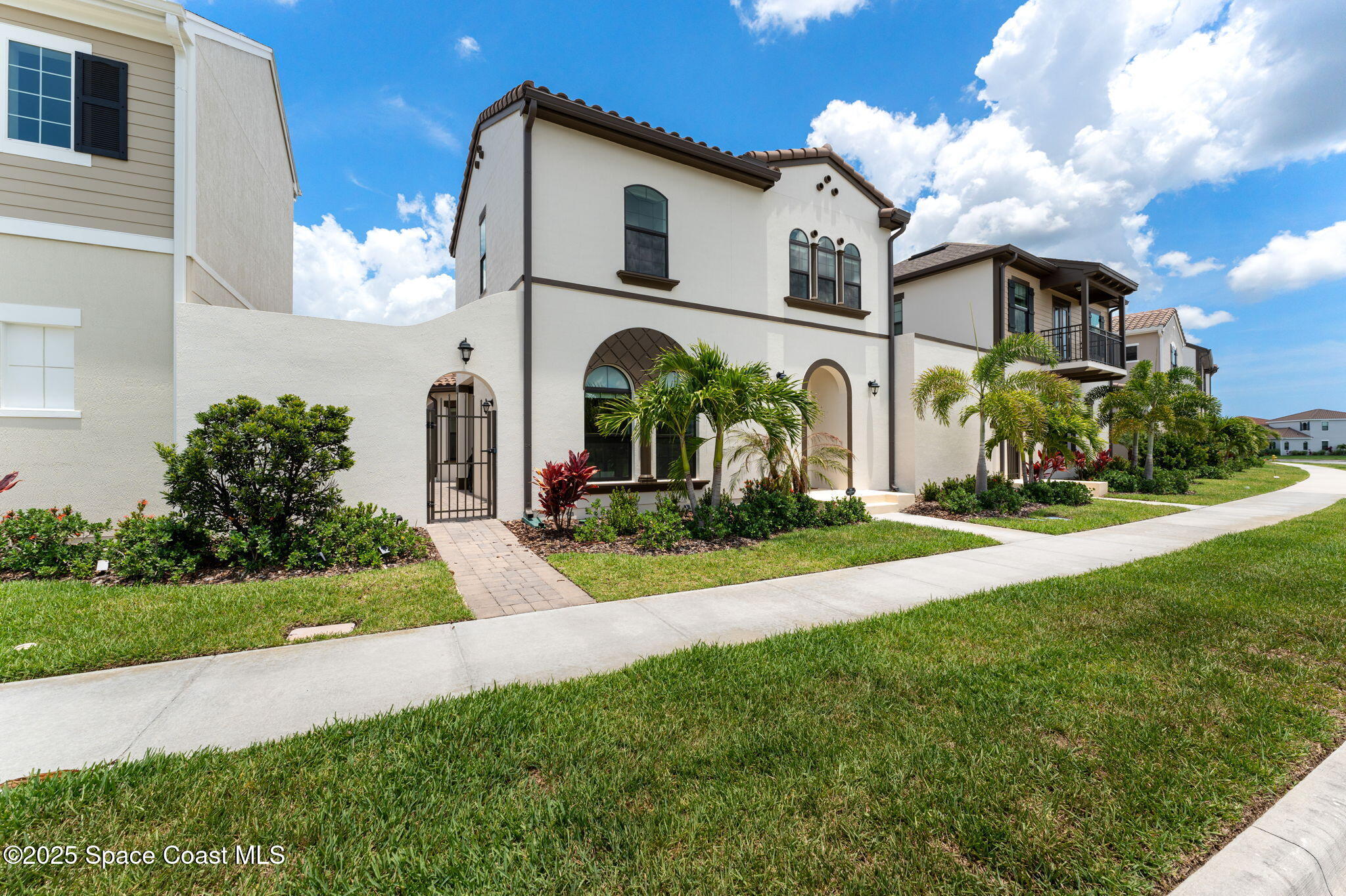 8476 Lyside Drive