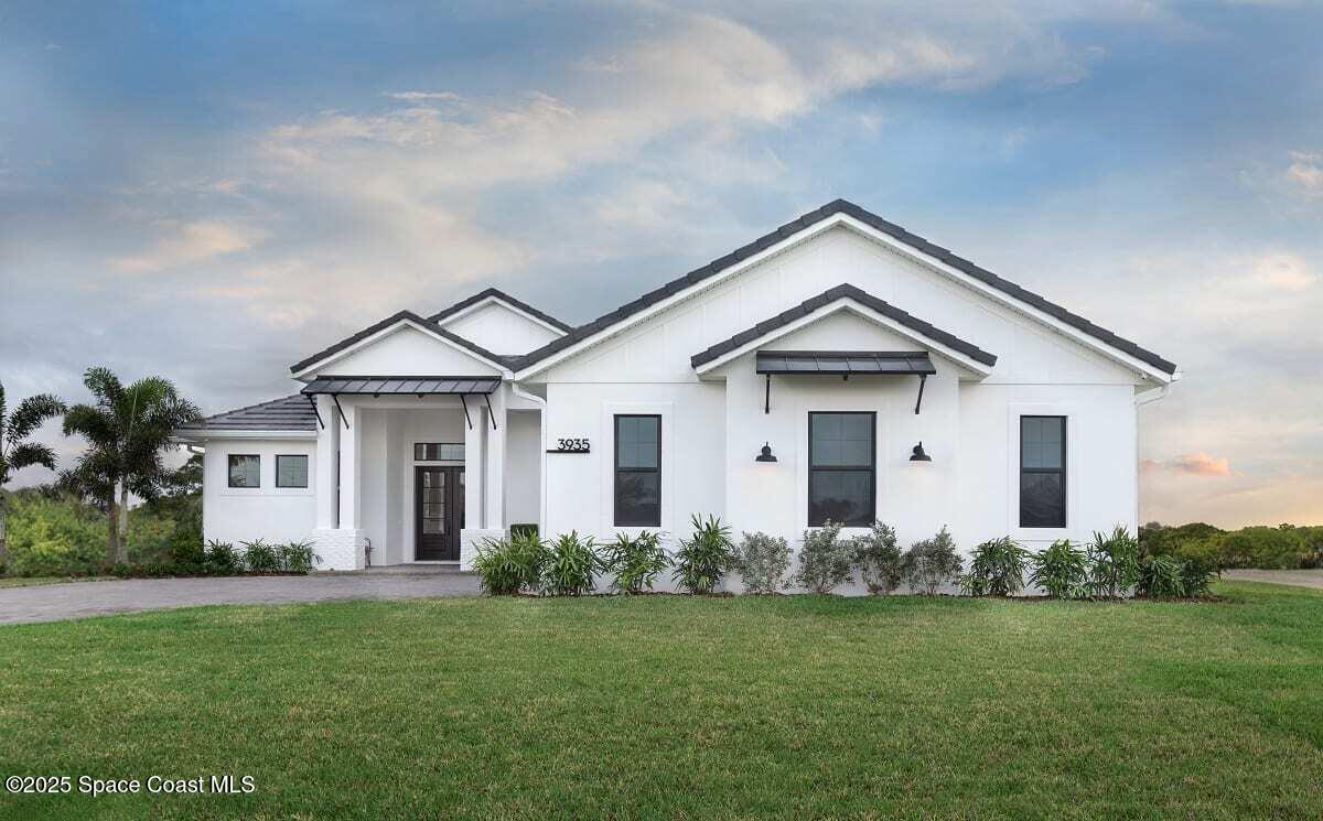 1405 N Tropical Trail