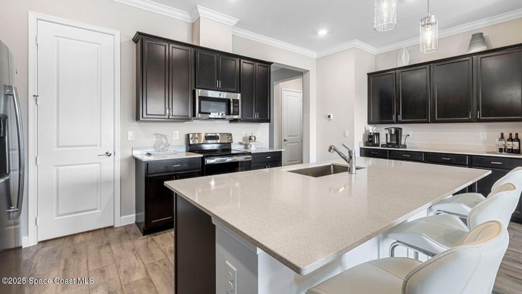 Photo of 983 Veronese Place NW, Palm Bay, FL 32907 (MLS # 1057168)