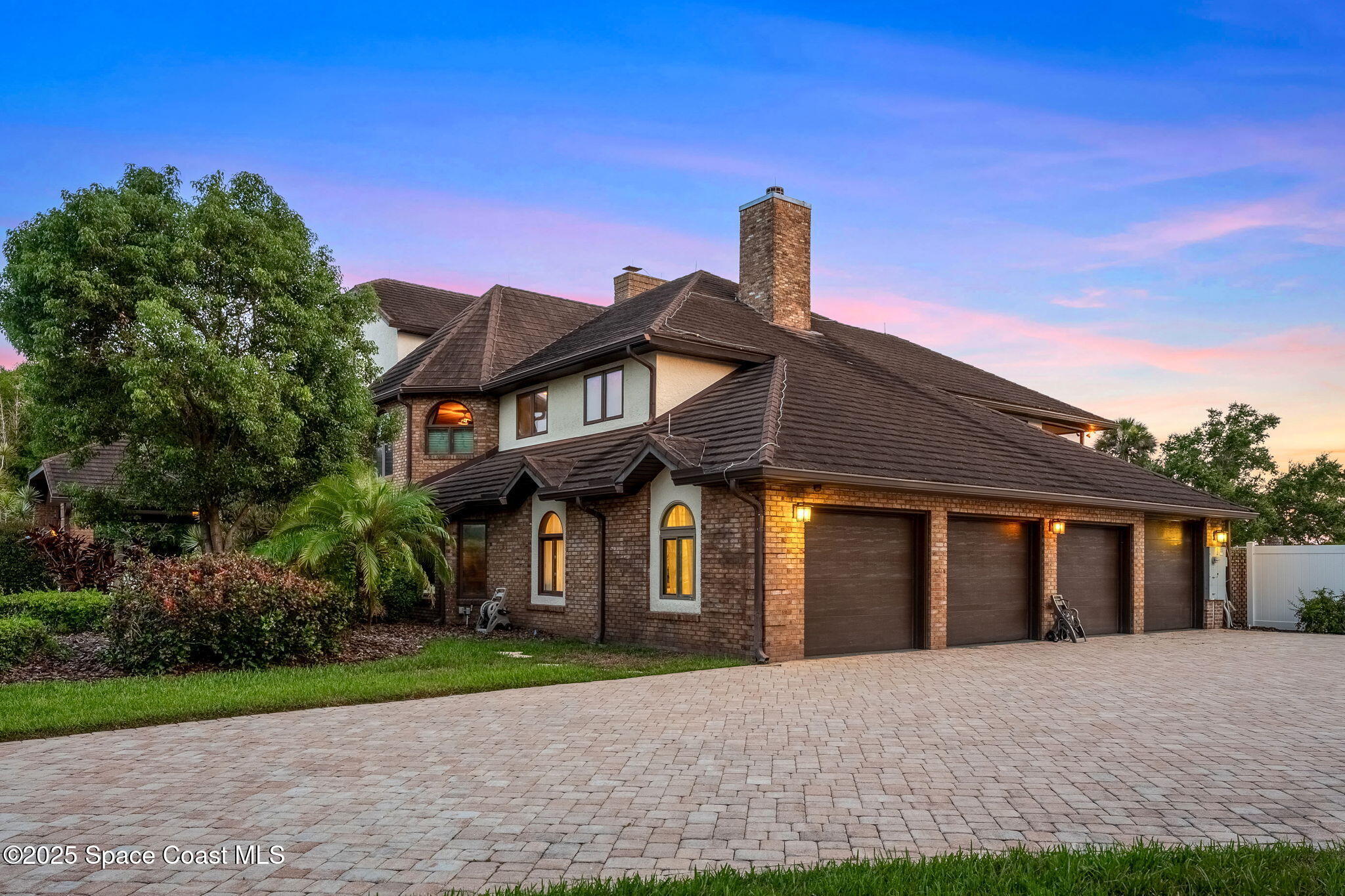 240 Utopia Circle