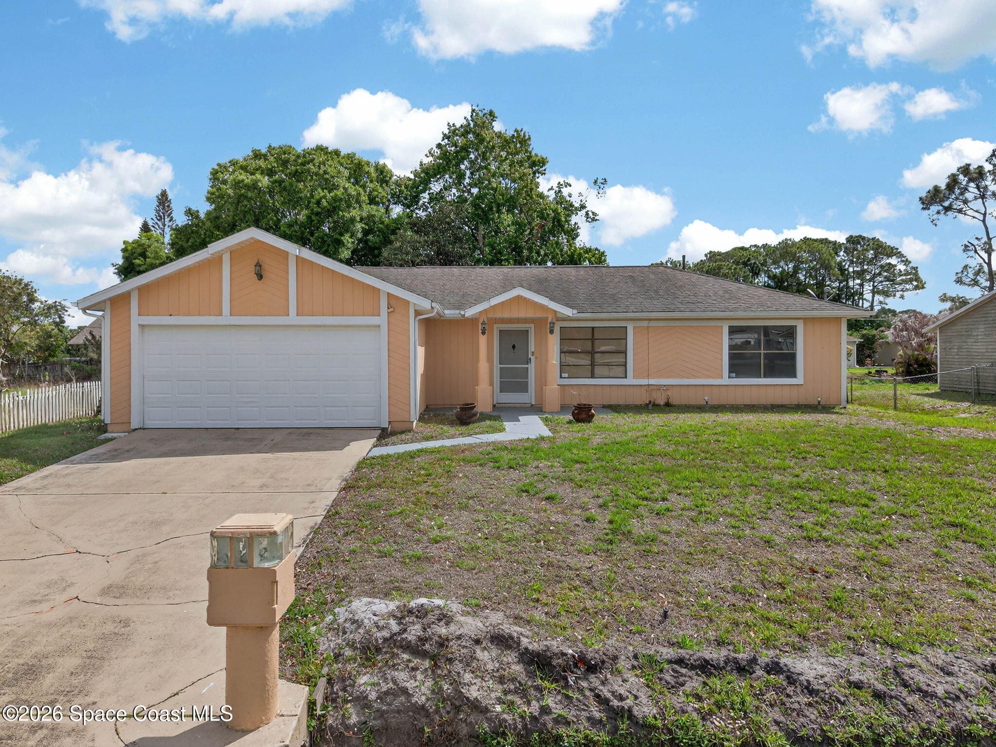 971 Gannet Avenue NW