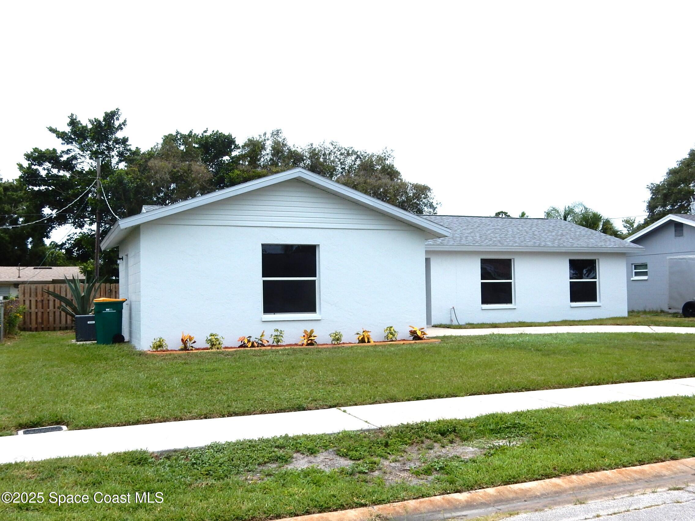 1523 White Cap Way
