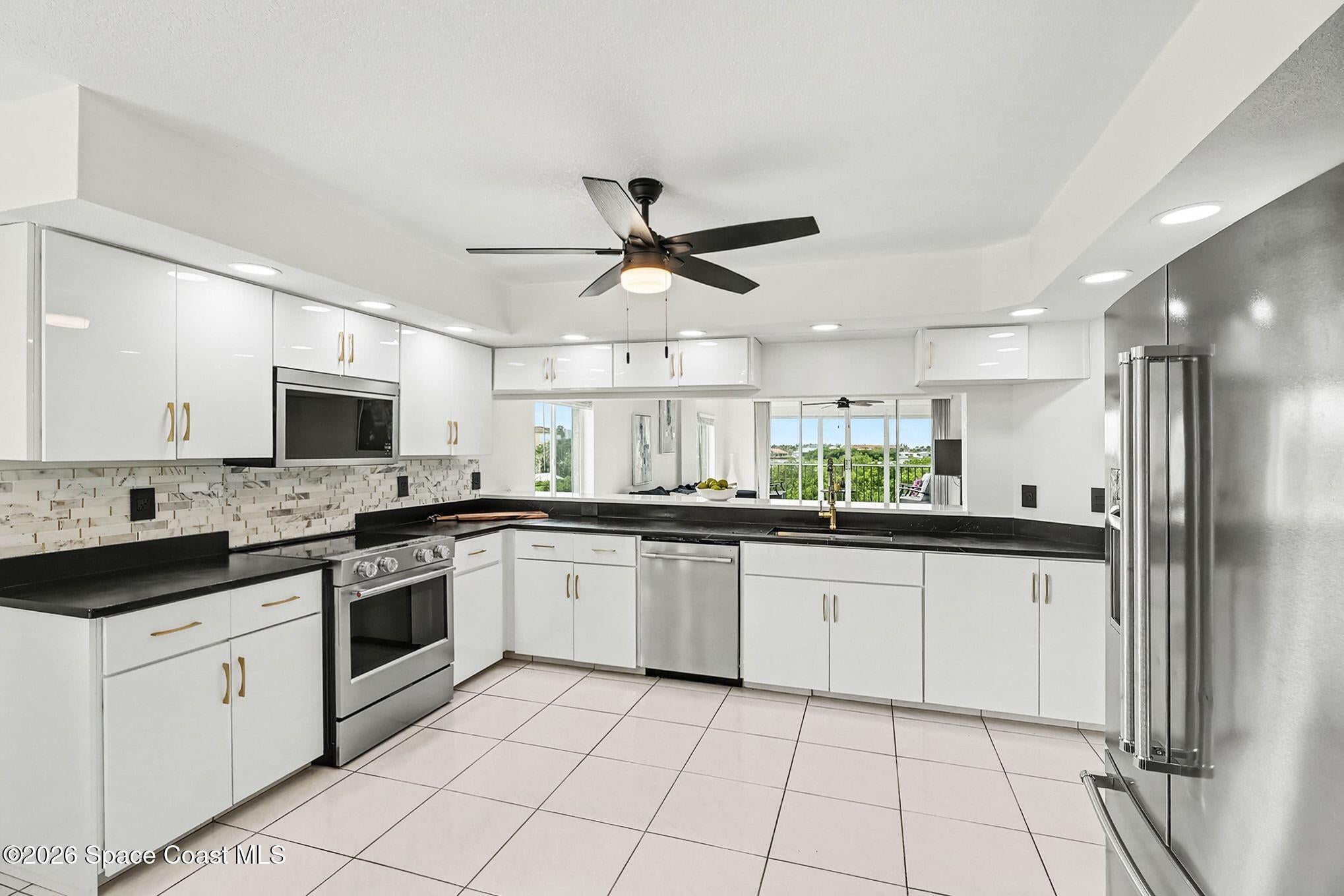 188 Pinellas Lane 301b