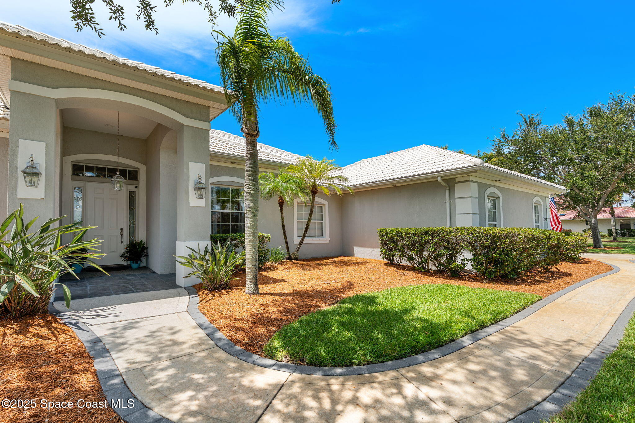 290 Utopia Circle