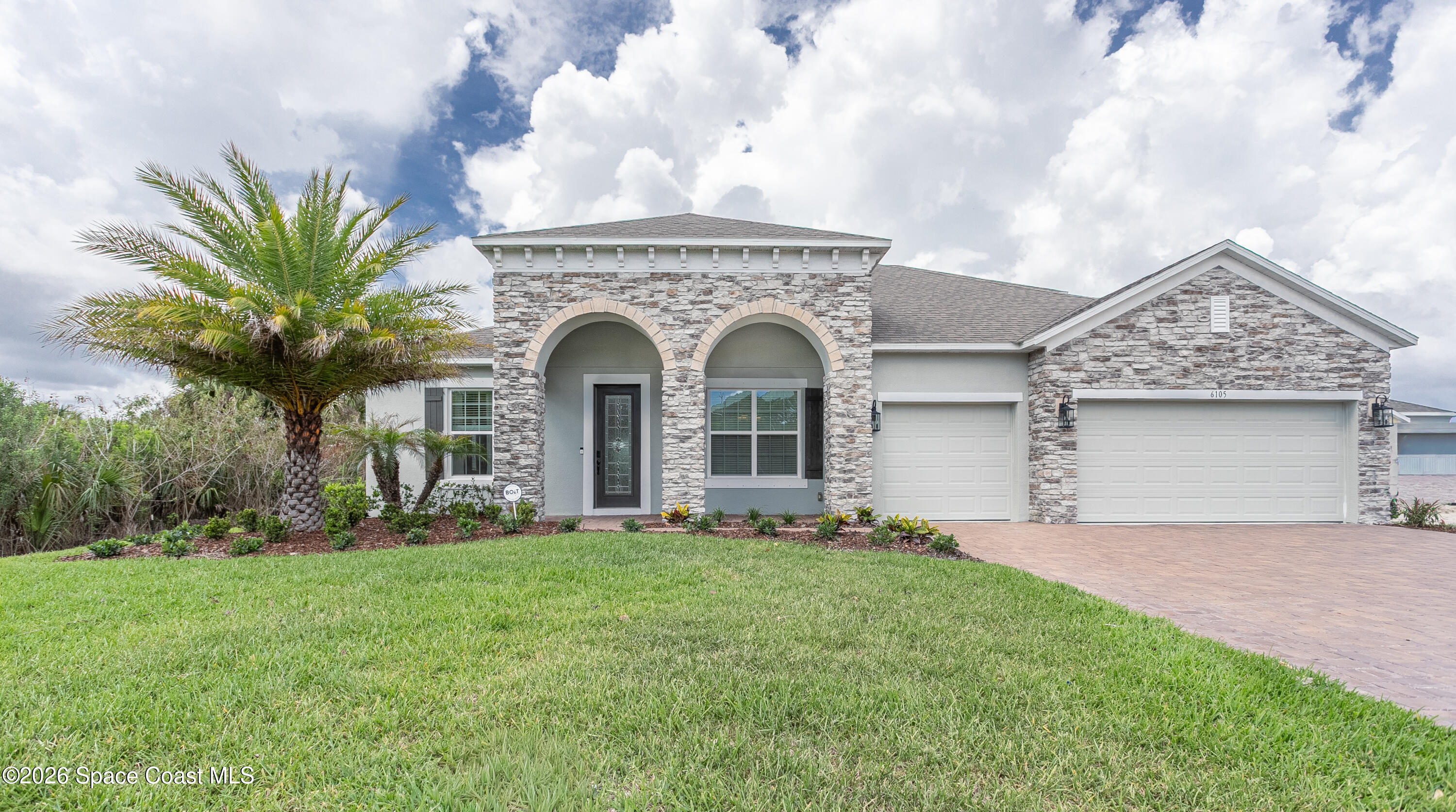 6105 Moonrise Drive