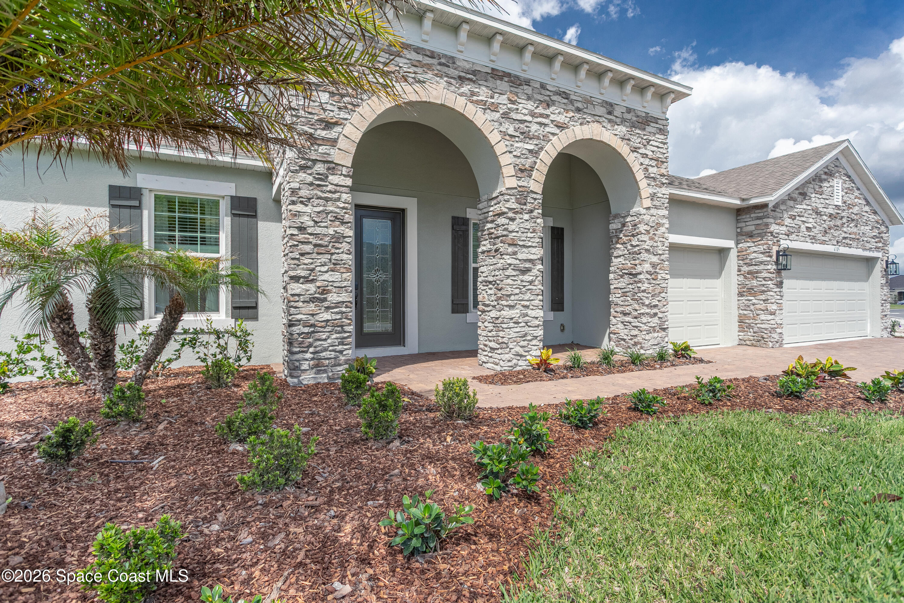 6105 Moonrise Drive