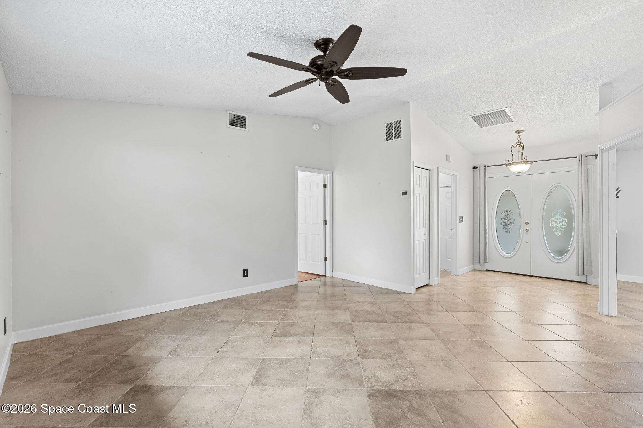 735 Pineda Avenue NE