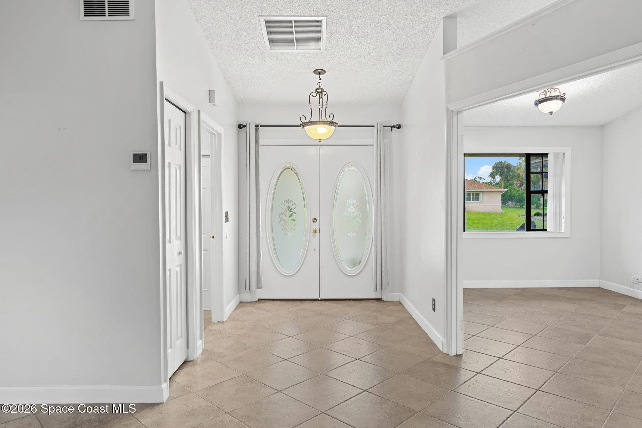 735 Pineda Avenue NE