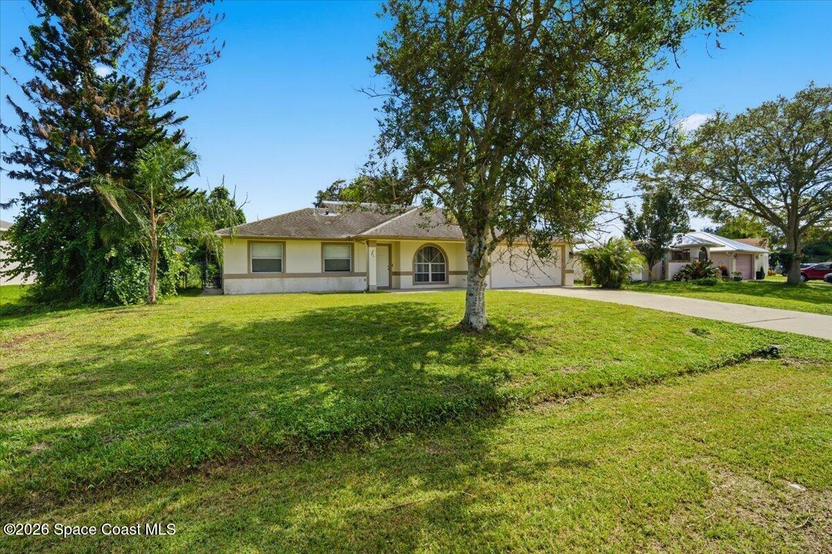 261 Vin Rose Circle SE