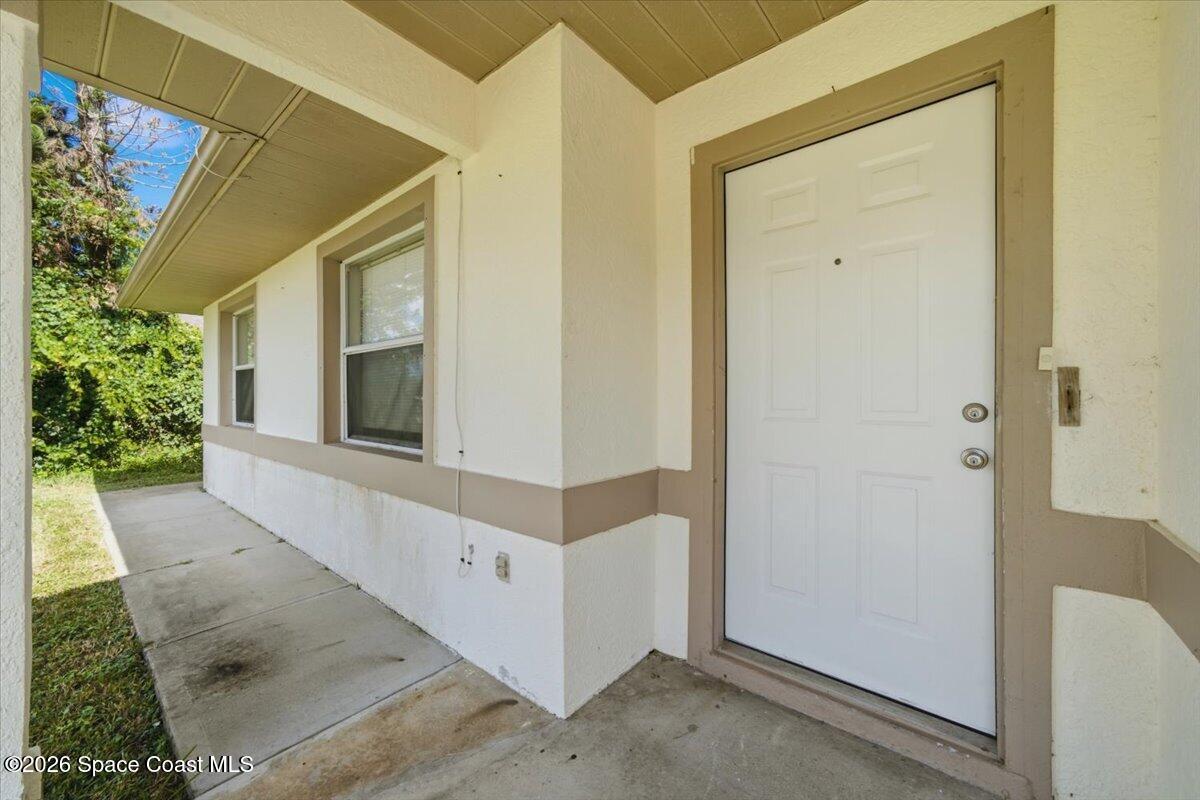 261 Vin Rose Circle SE
