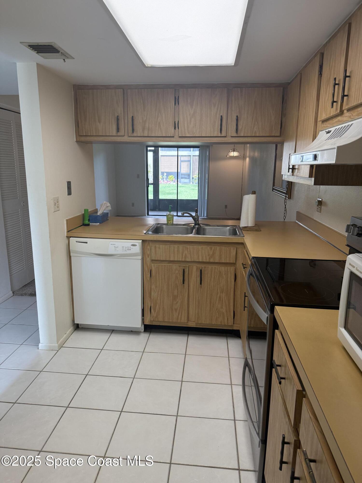 425 Catamaran Drive 67
