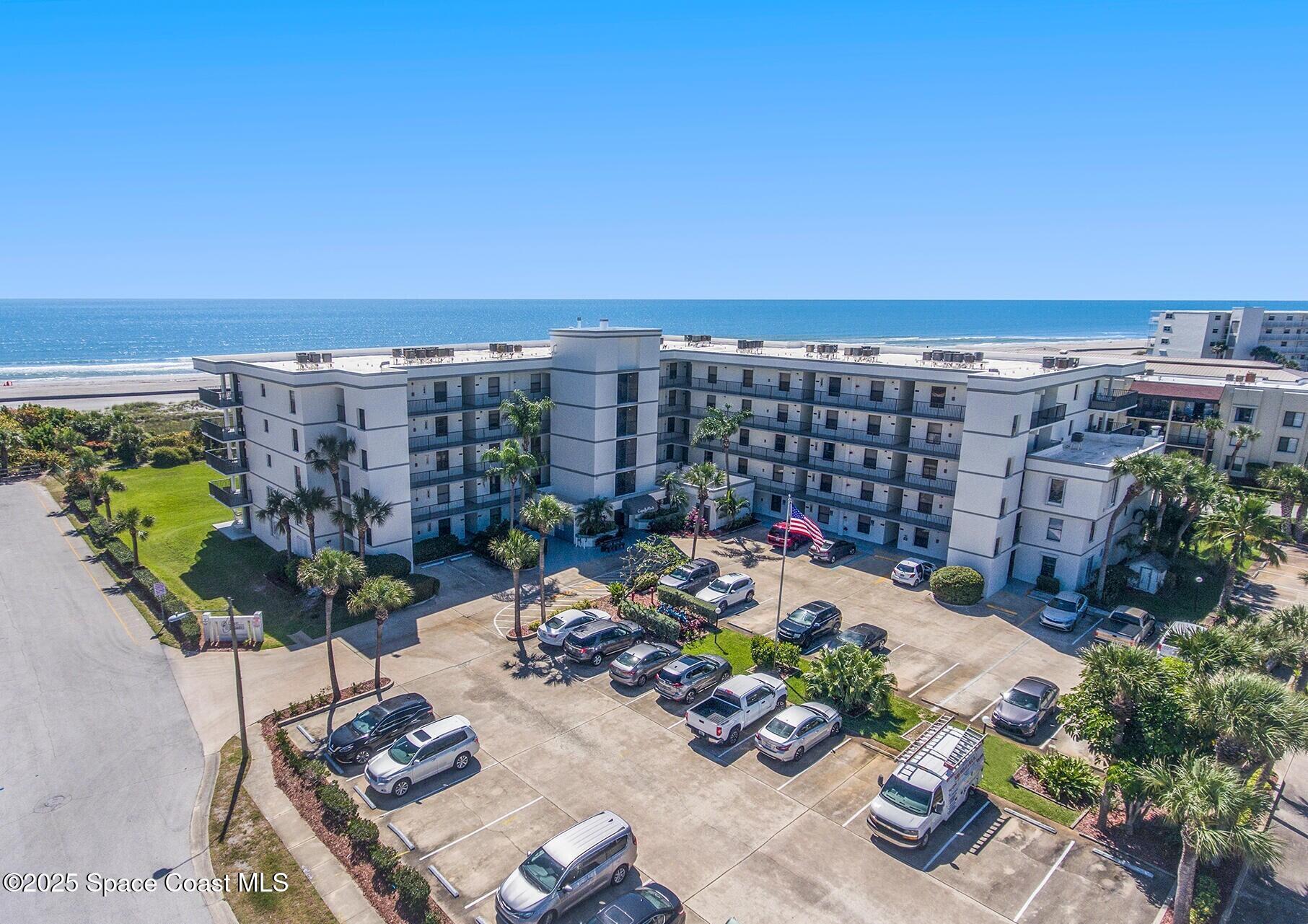 7400 Ridgewood Avenue 208