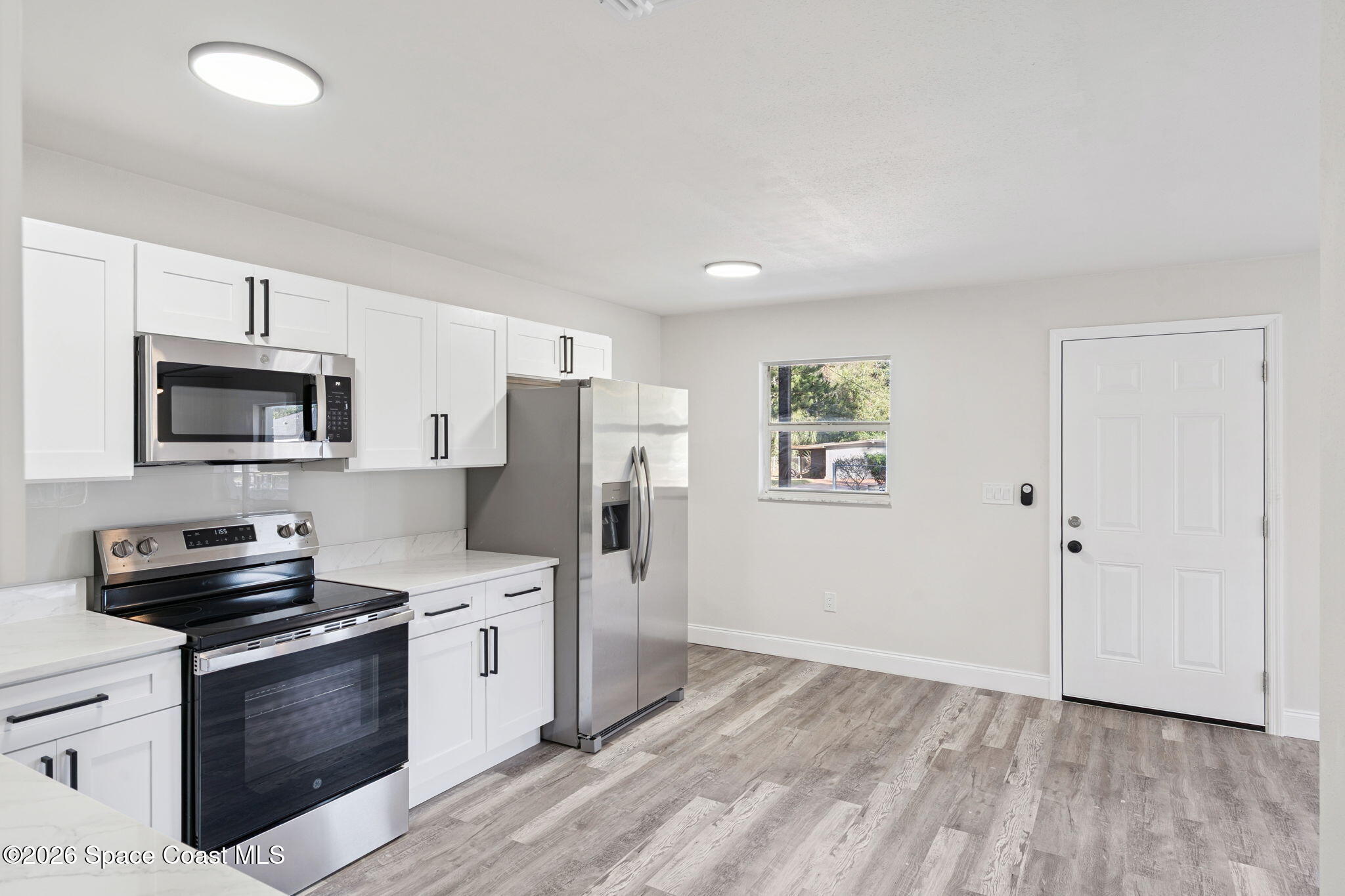 2720 Pineapple Avenue