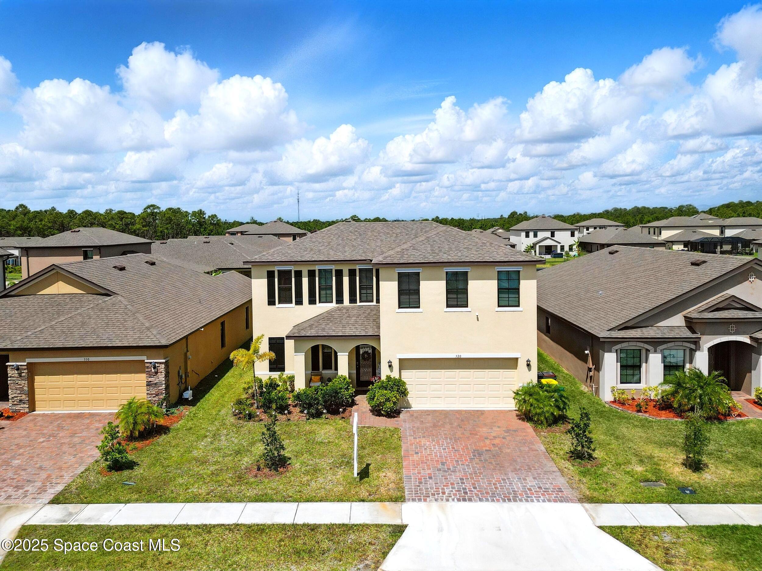 320 Wiregrass Avenue