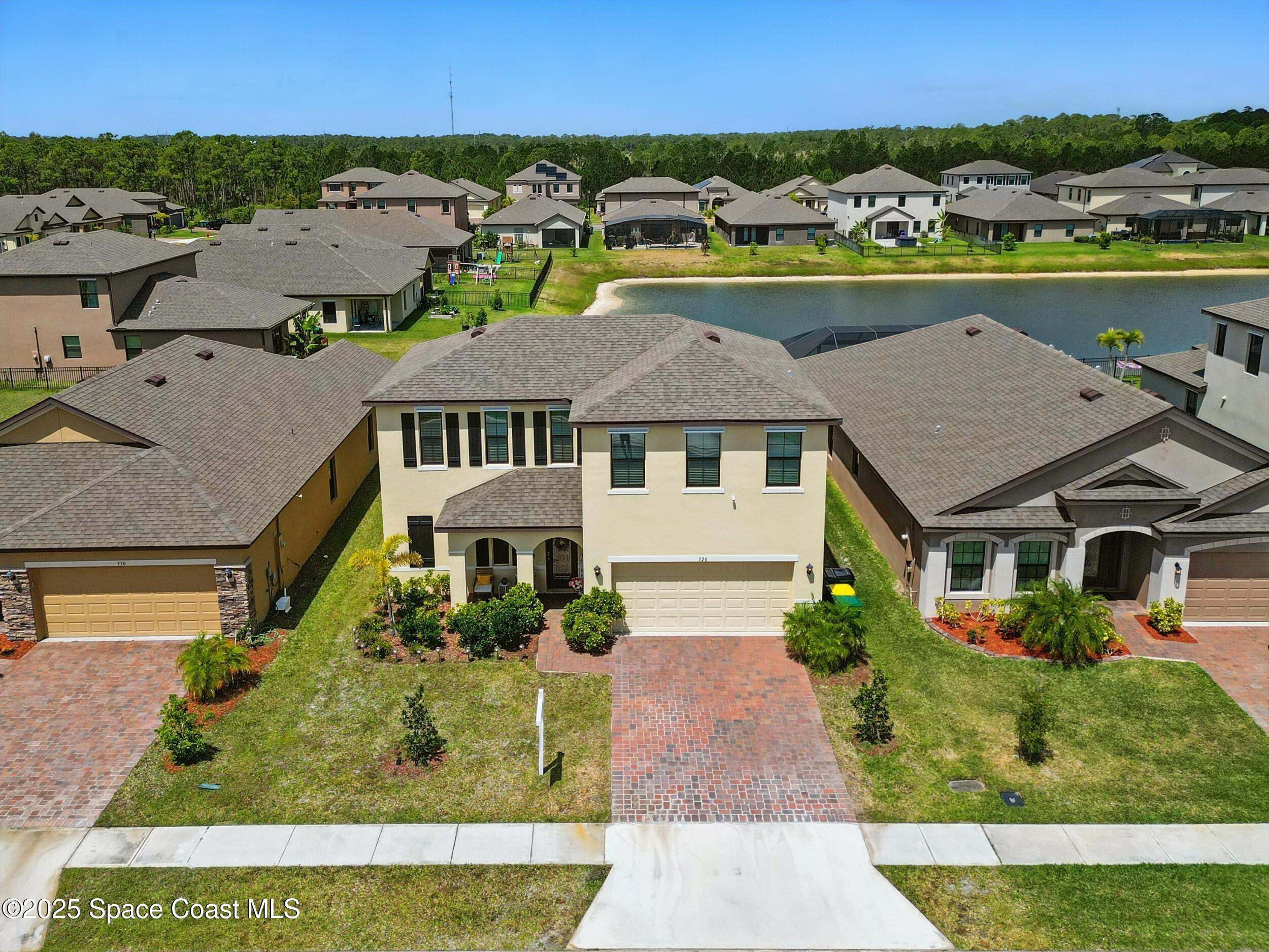 320 Wiregrass Avenue
