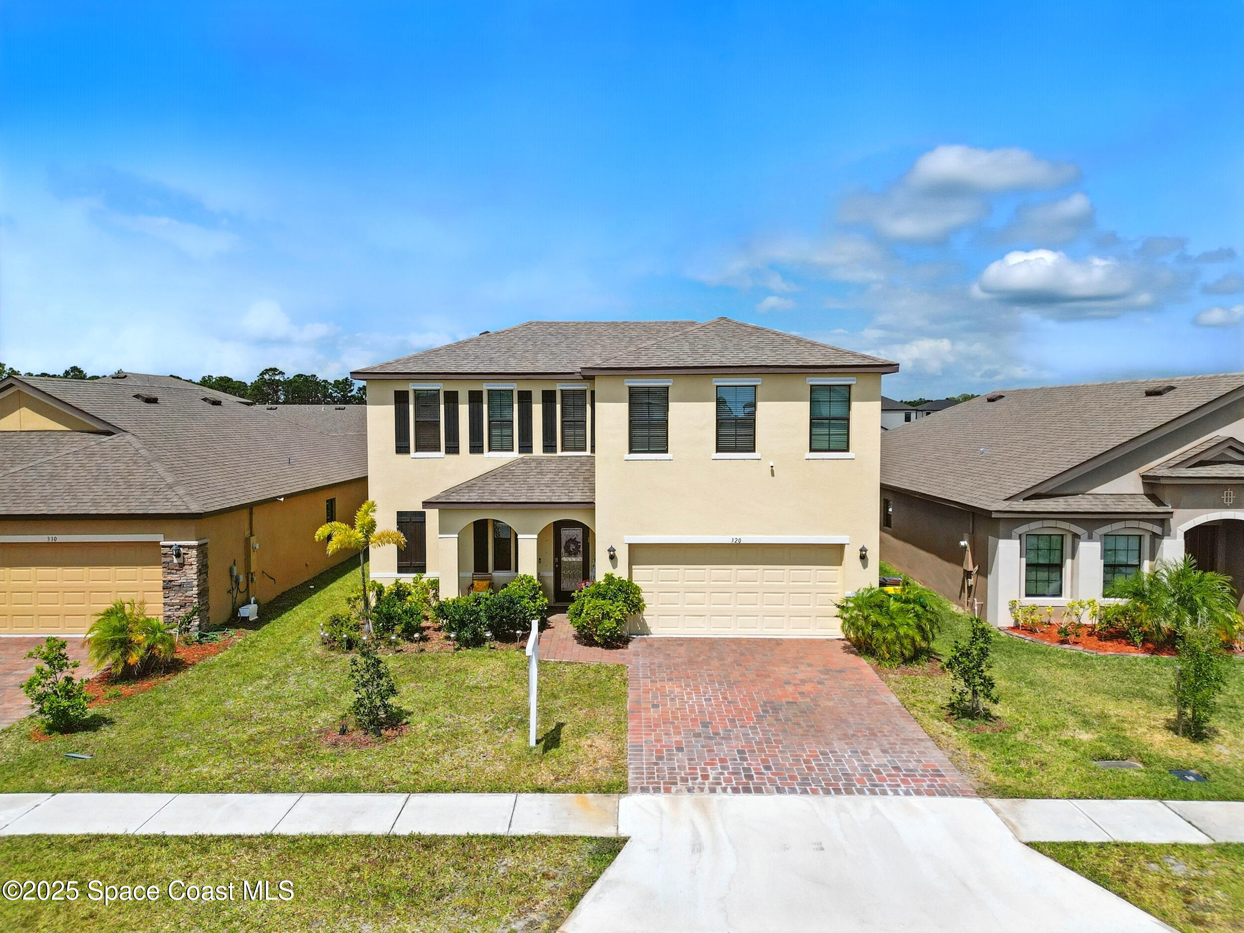 320 Wiregrass Avenue