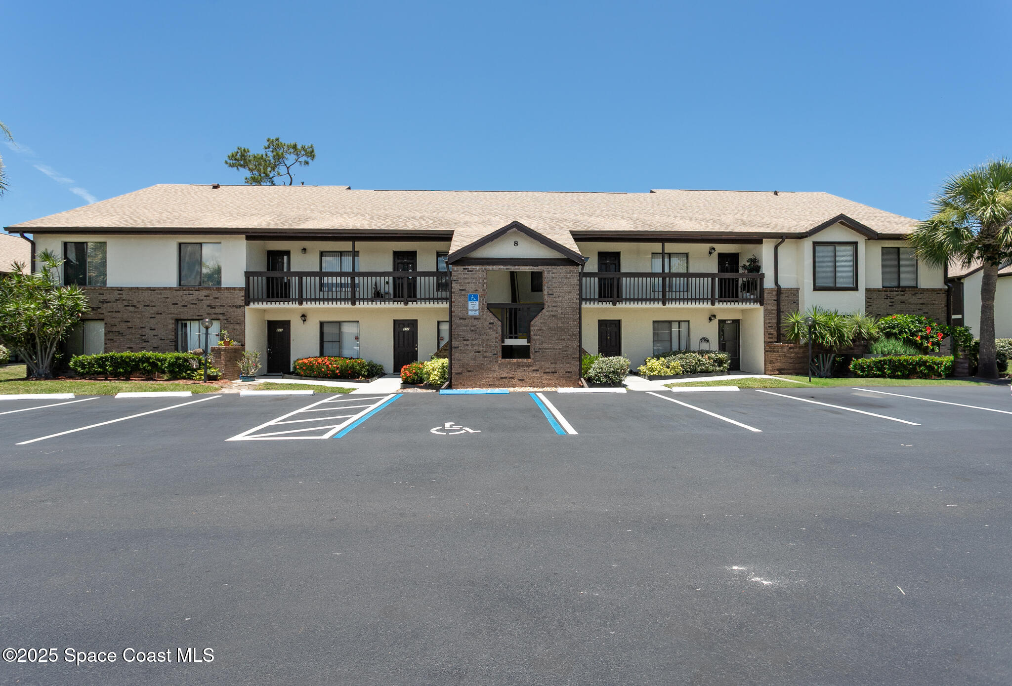 1515 Huntington Lane 821