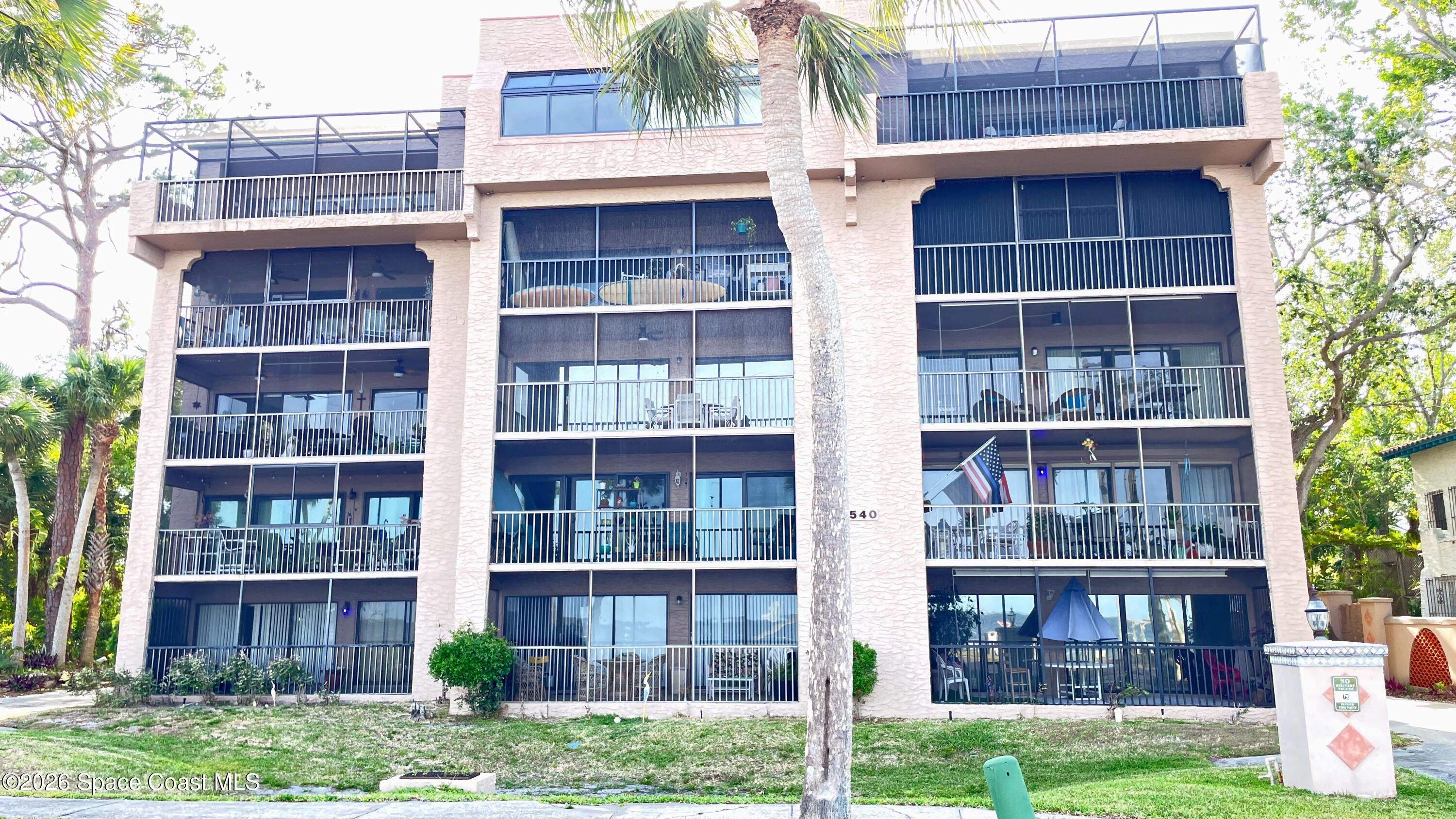 1540 Riverside Drive 8 (302)