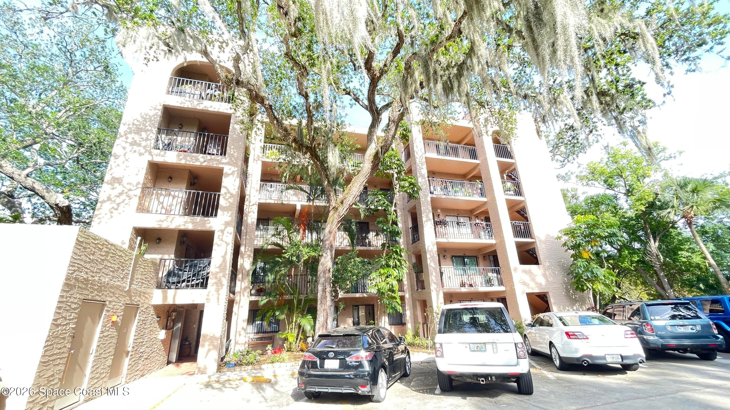 1540 Riverside Drive 8 (302)