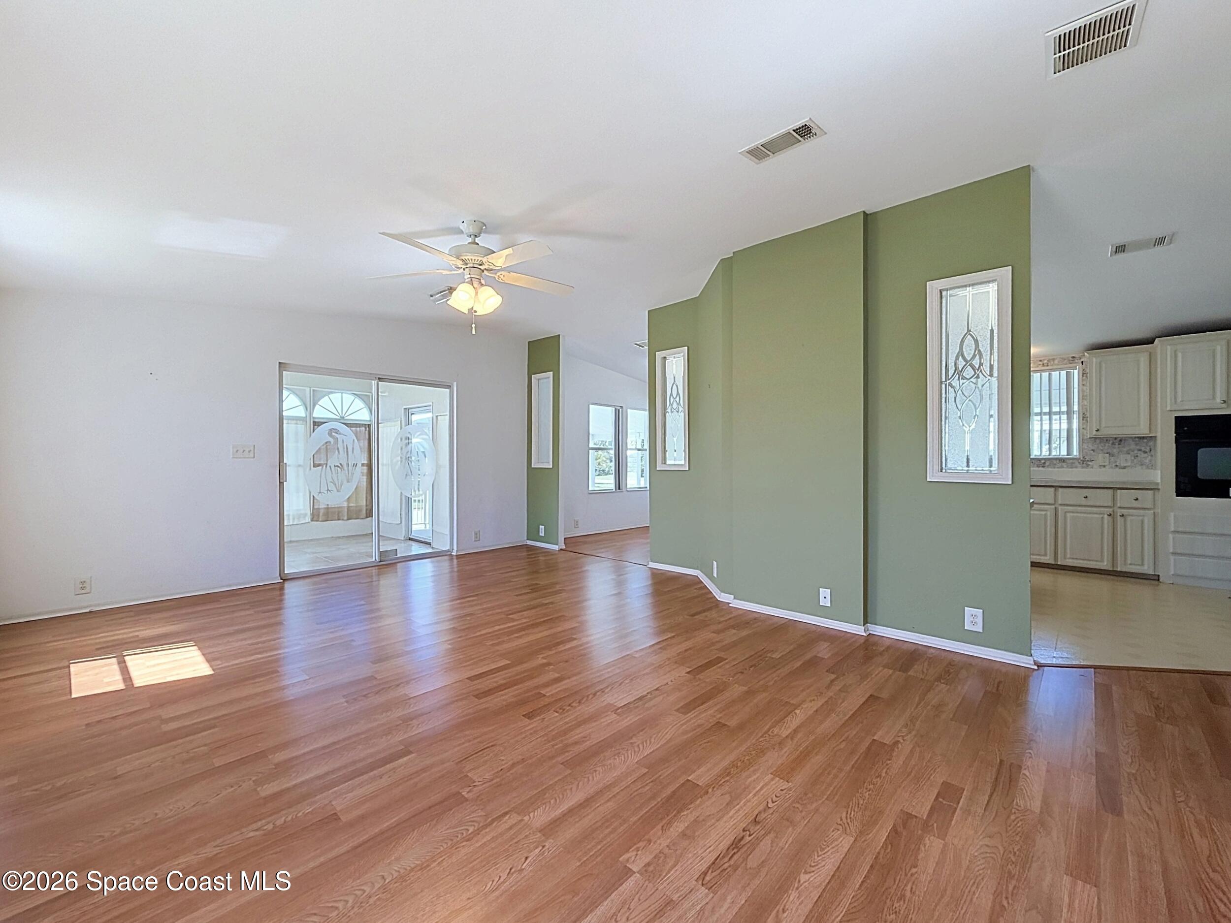 646 Periwinkle Circle