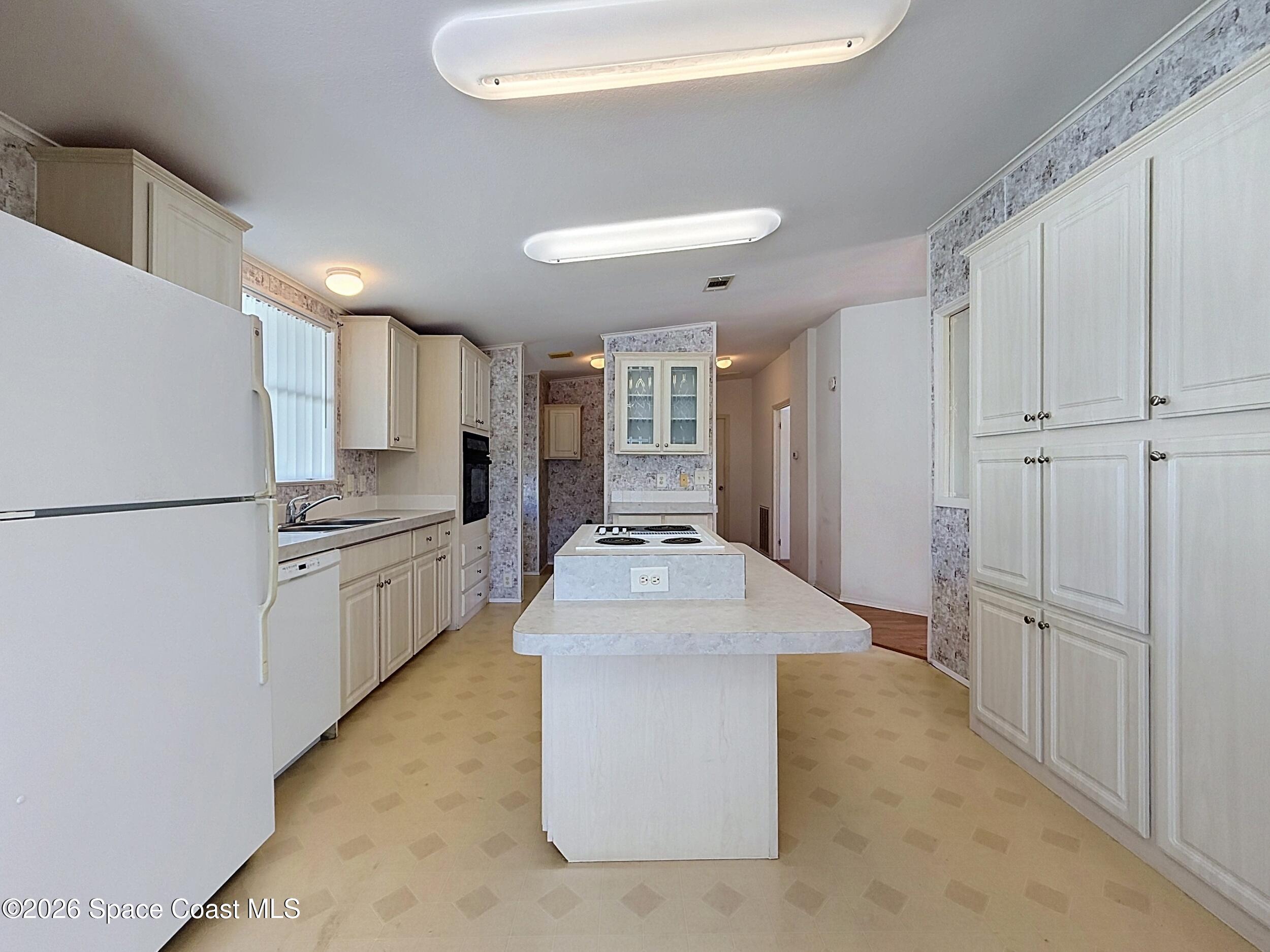 646 Periwinkle Circle