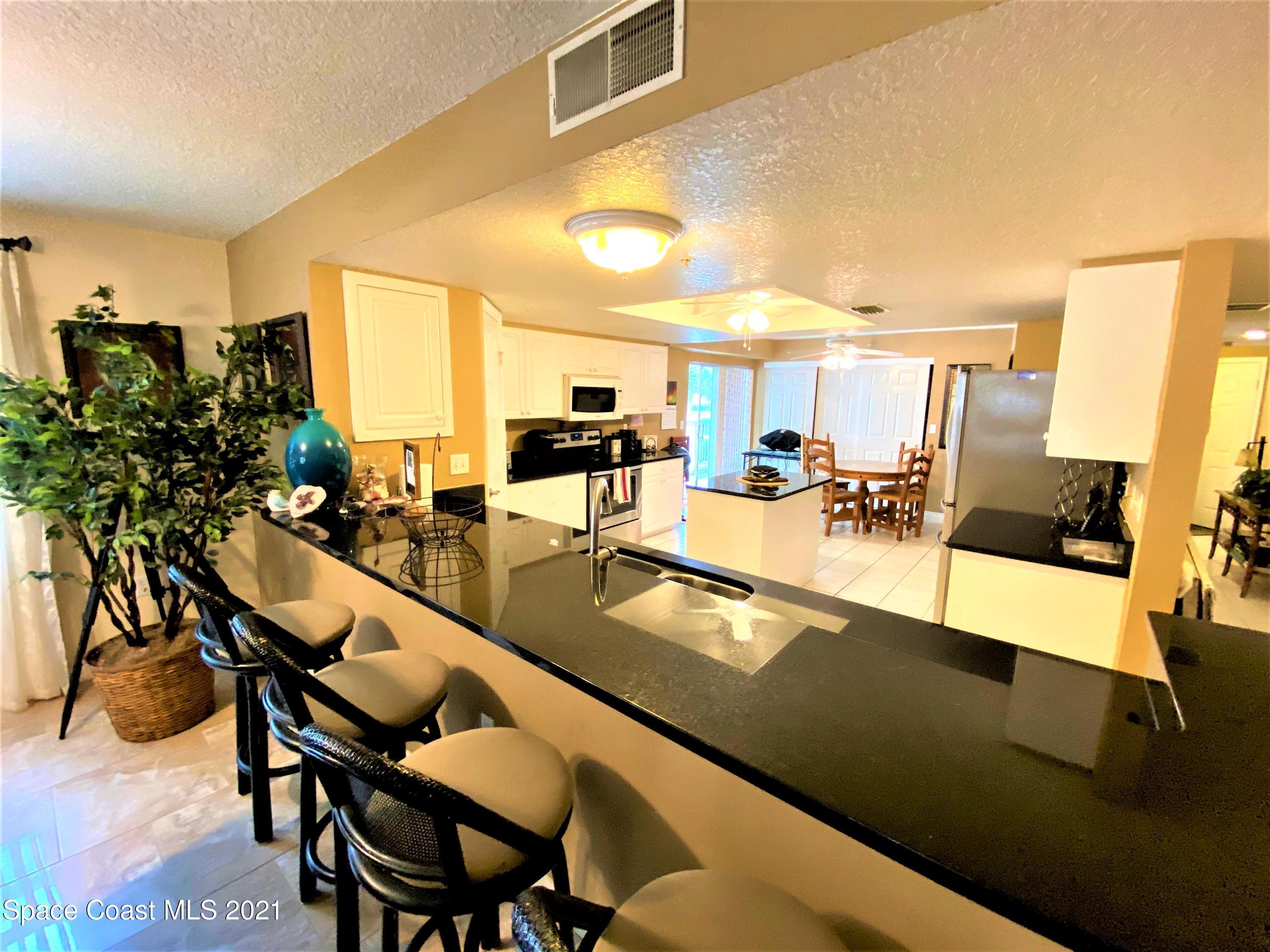 603 Shorewood Drive F206