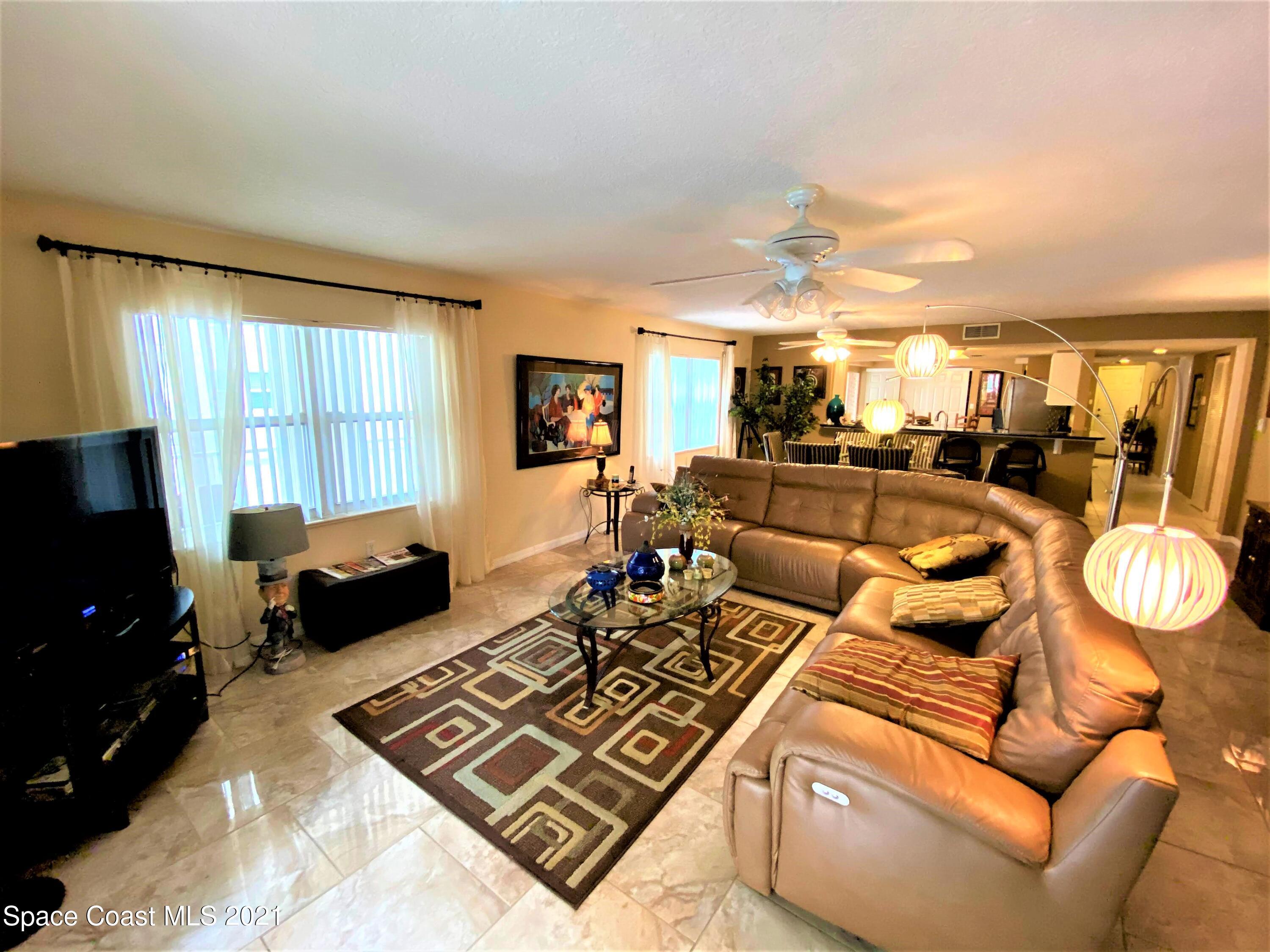 603 Shorewood Drive F206