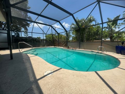 Single Family Residence in Palm Bay FL 909 Lyons Circle 1.jpg