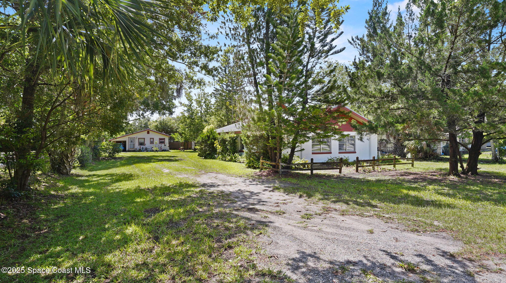 15 Williams Avenue S