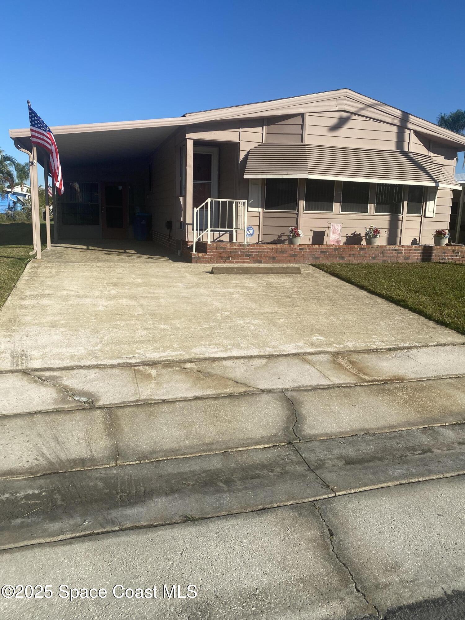 1919 Sago Palm Street NE