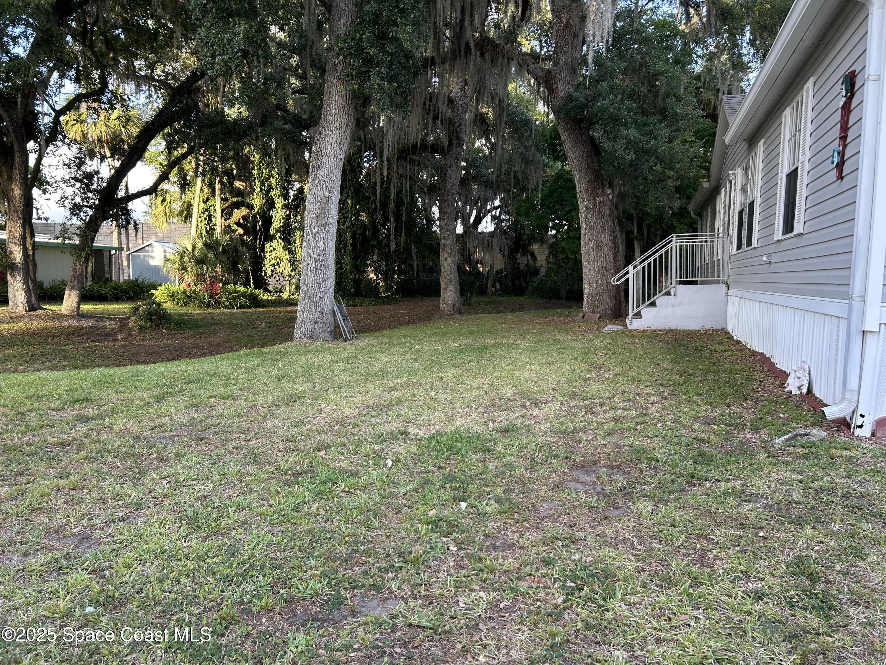 292 Holiday Park Boulevard NE