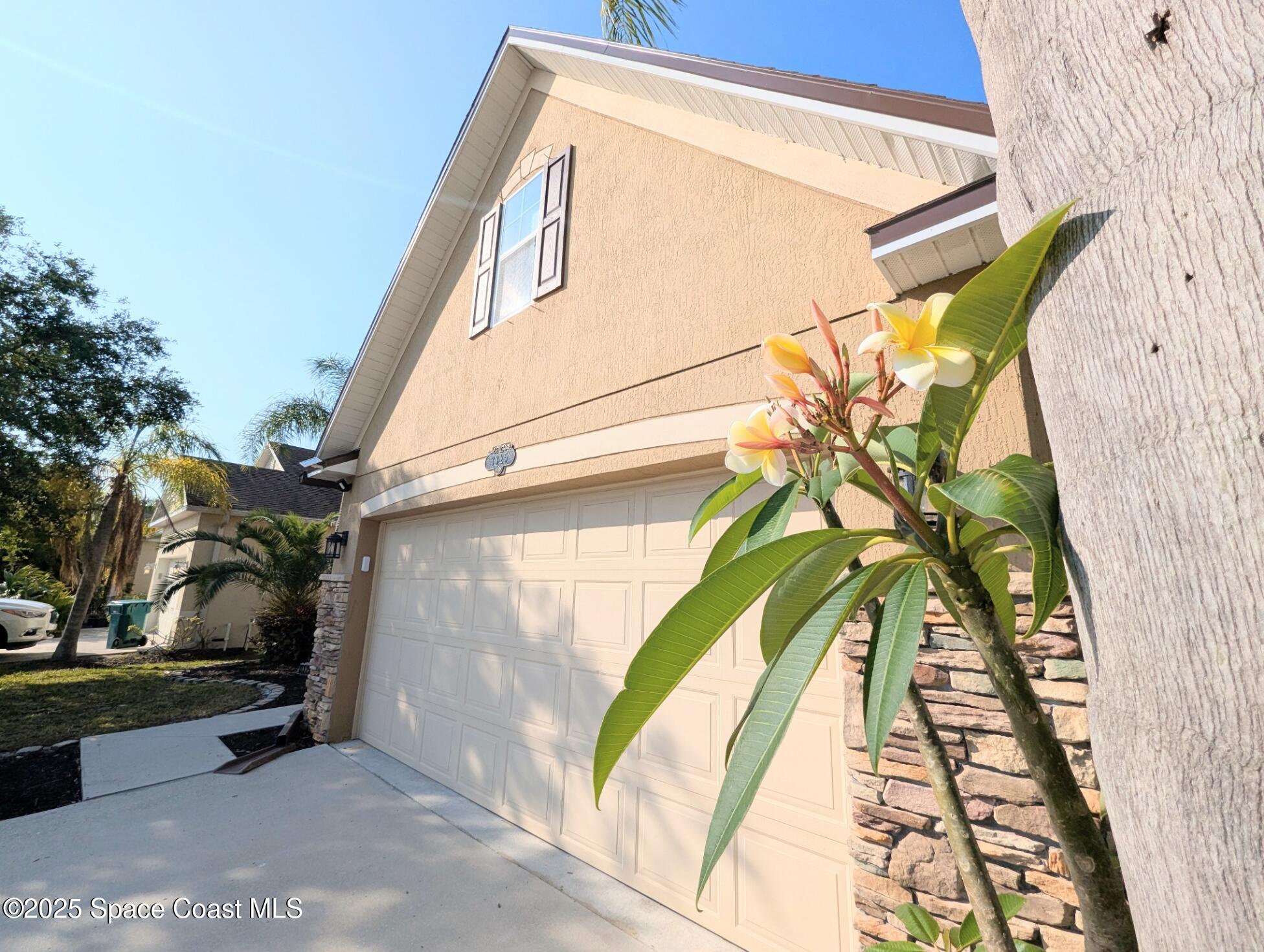 3325 Burdock Avenue