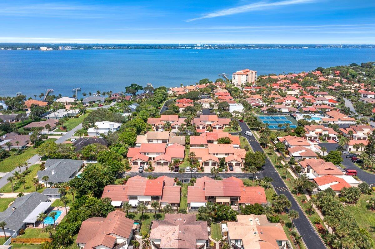 3335 Wind Surf Way