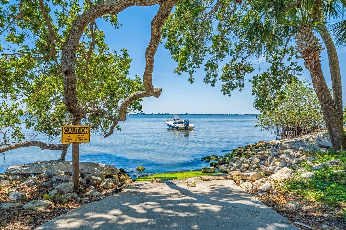 3335 Wind Surf Way