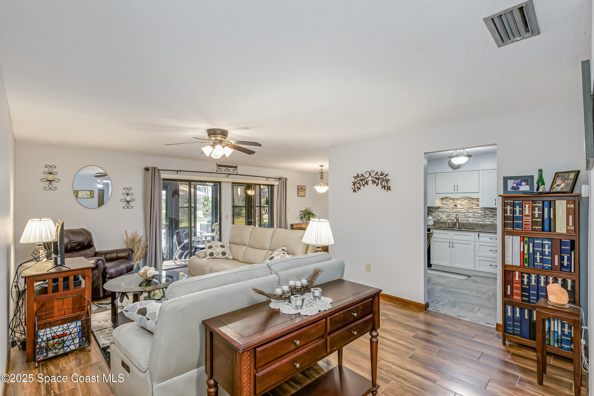 9025 York Lane 11b